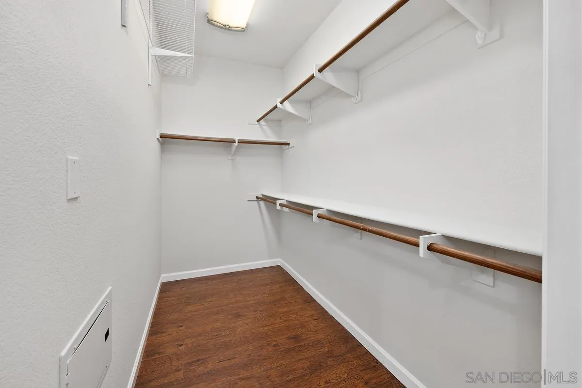 https://cdn.realtyfeed.com/cdn/127/250035979/b116bb9da52545490f2bc05793887f3d.webp