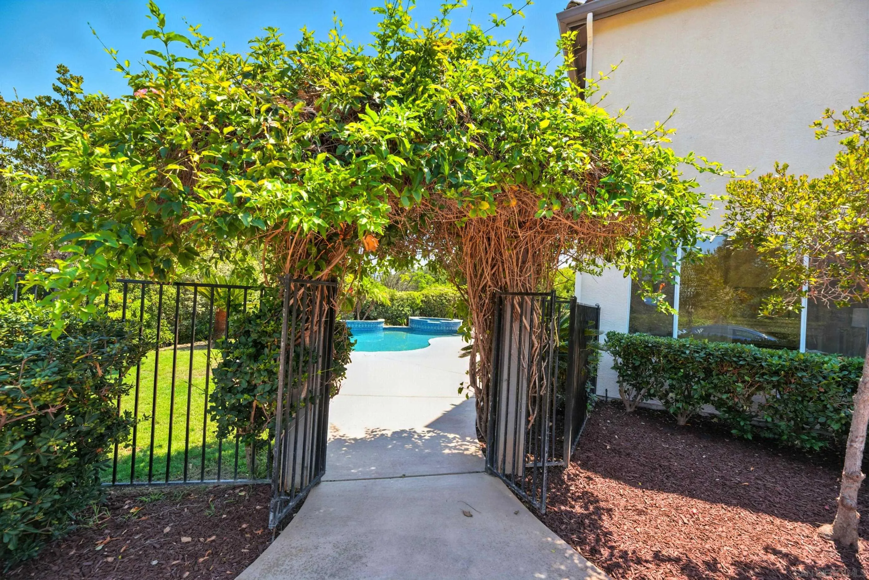 https://cdn.realtyfeed.com/cdn/127/250035983/0f39890ec867a1adb9740295f3f8674f.webp
