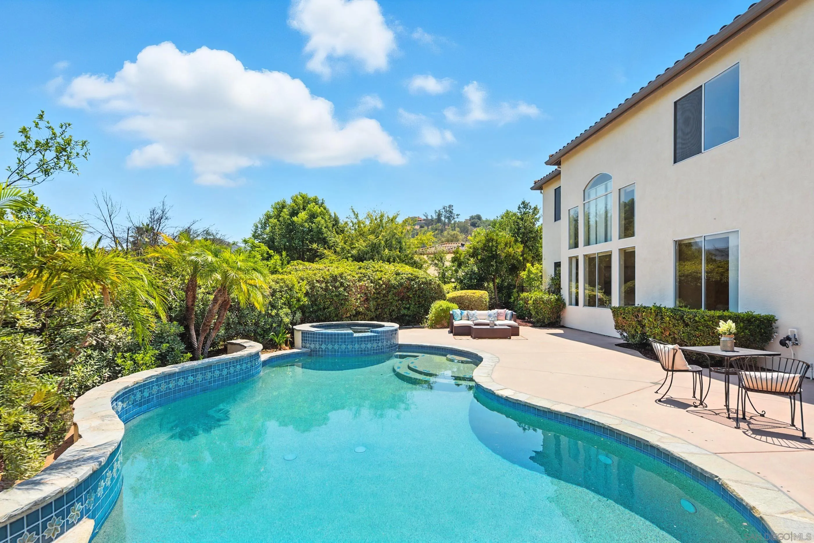 https://cdn.realtyfeed.com/cdn/127/250035983/9ec90d7c46e42fea054fa65efaaa36d6.webp