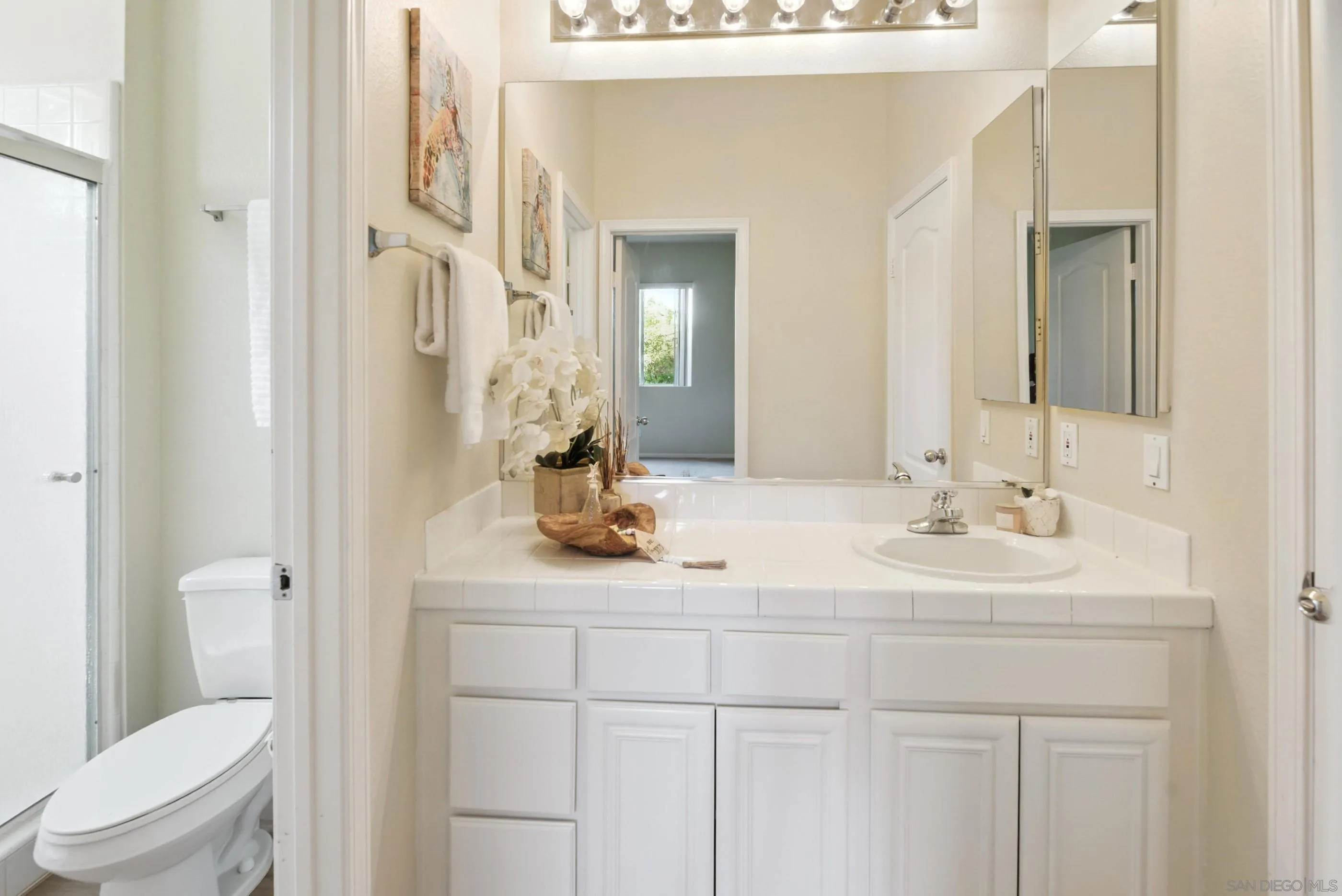 https://cdn.realtyfeed.com/cdn/127/250035983/a8bb8b857988f181fe893ac3e4bfa4f4.webp
