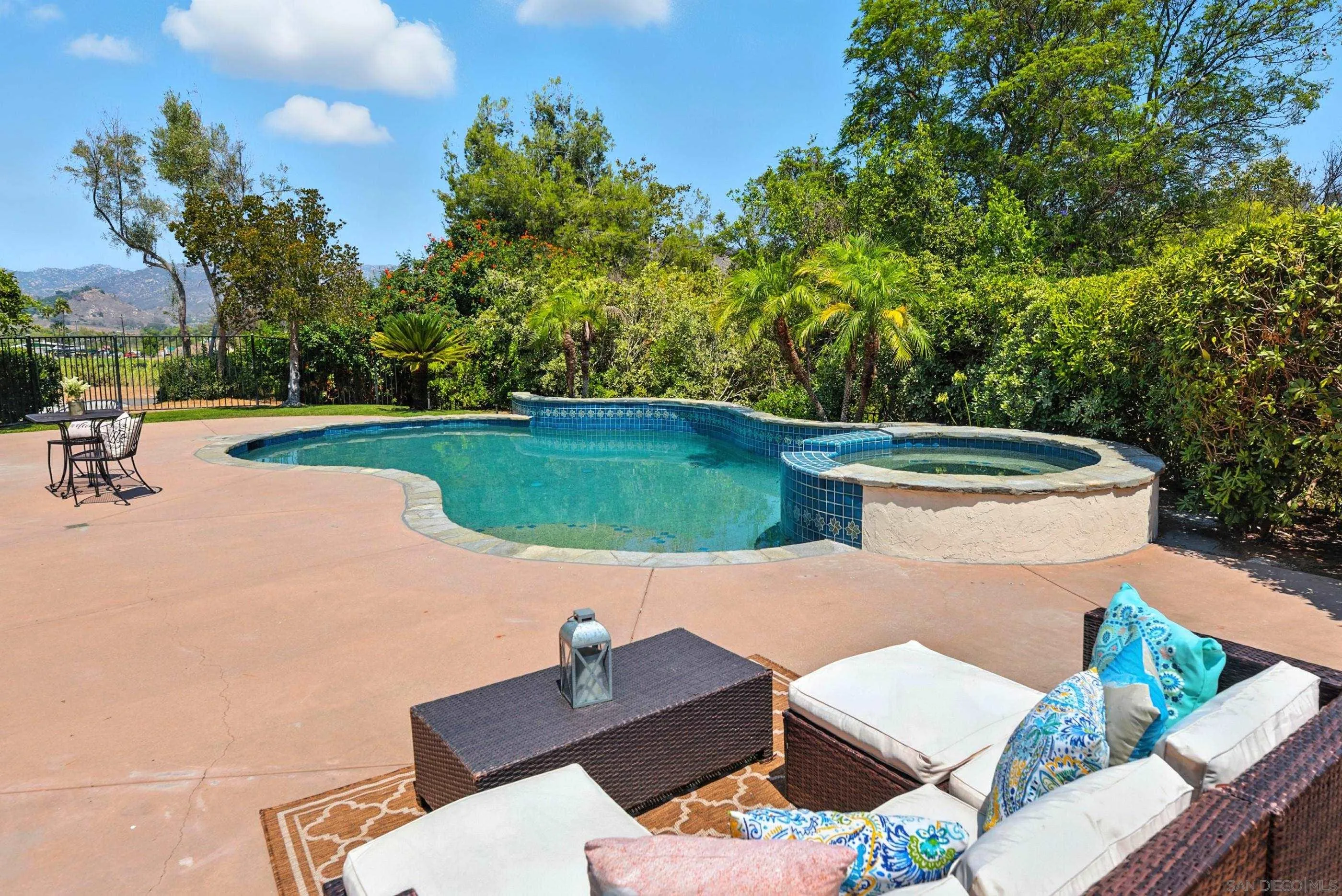 https://cdn.realtyfeed.com/cdn/127/250035983/ba813f6923af1768a5a890083b270250.webp