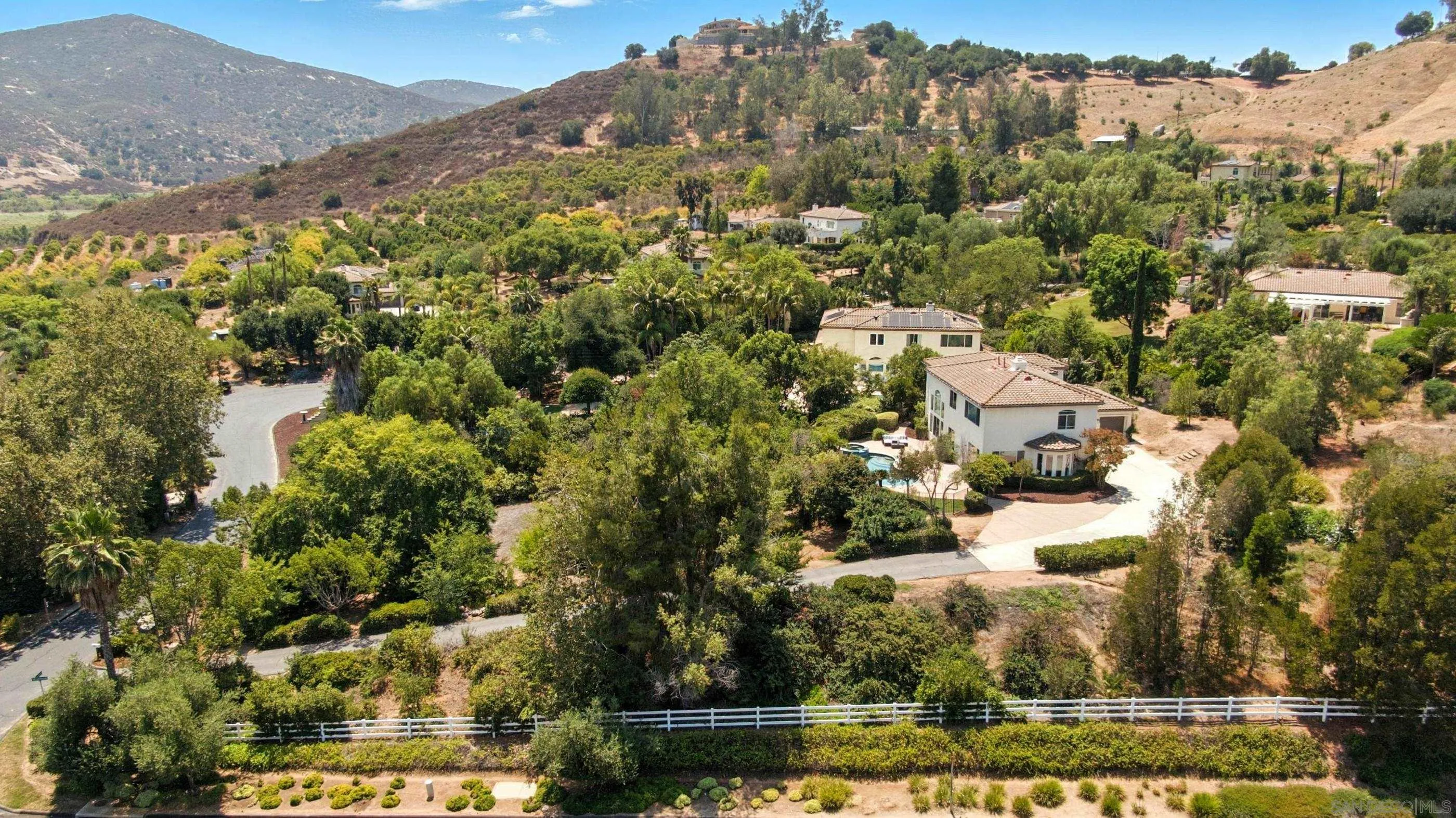 https://cdn.realtyfeed.com/cdn/127/250035983/d6025e51b2593fa9394767a33066b7eb.webp