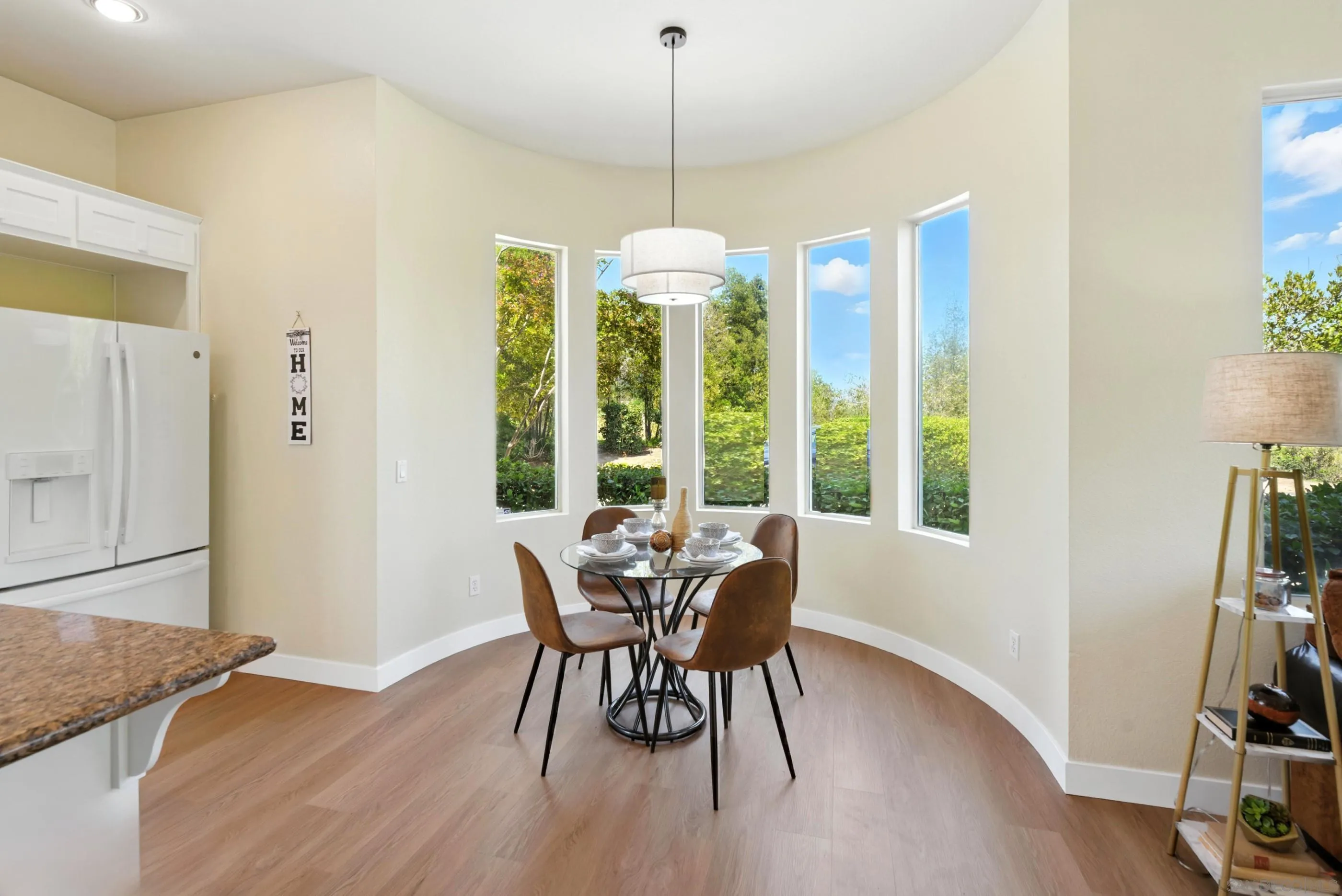 https://cdn.realtyfeed.com/cdn/127/250035983/eb81df603eb5a12e906e4b21e582c41a.webp