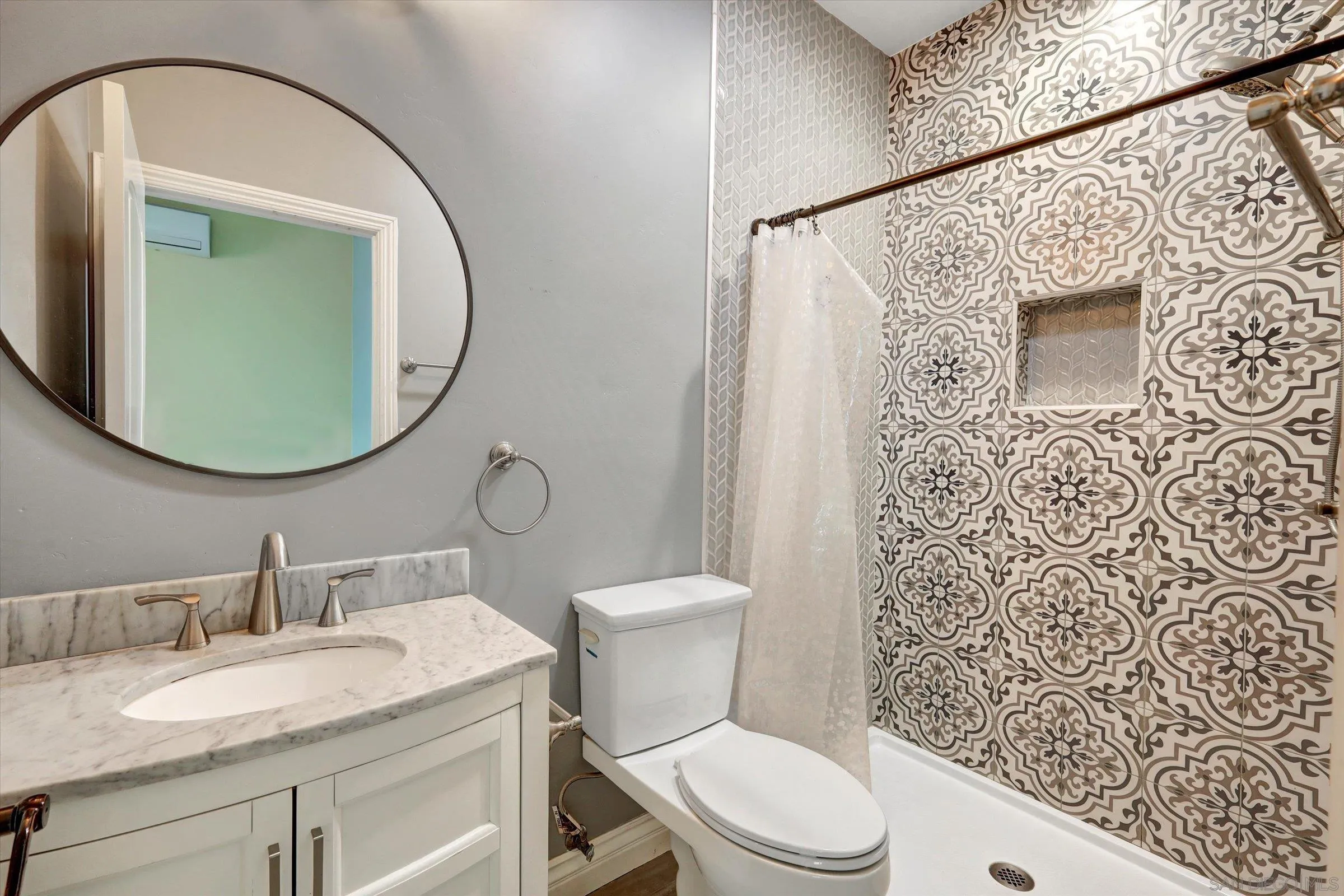 https://cdn.realtyfeed.com/cdn/127/250035998/38283ca02f882a15aa988d2cc056053d.webp
