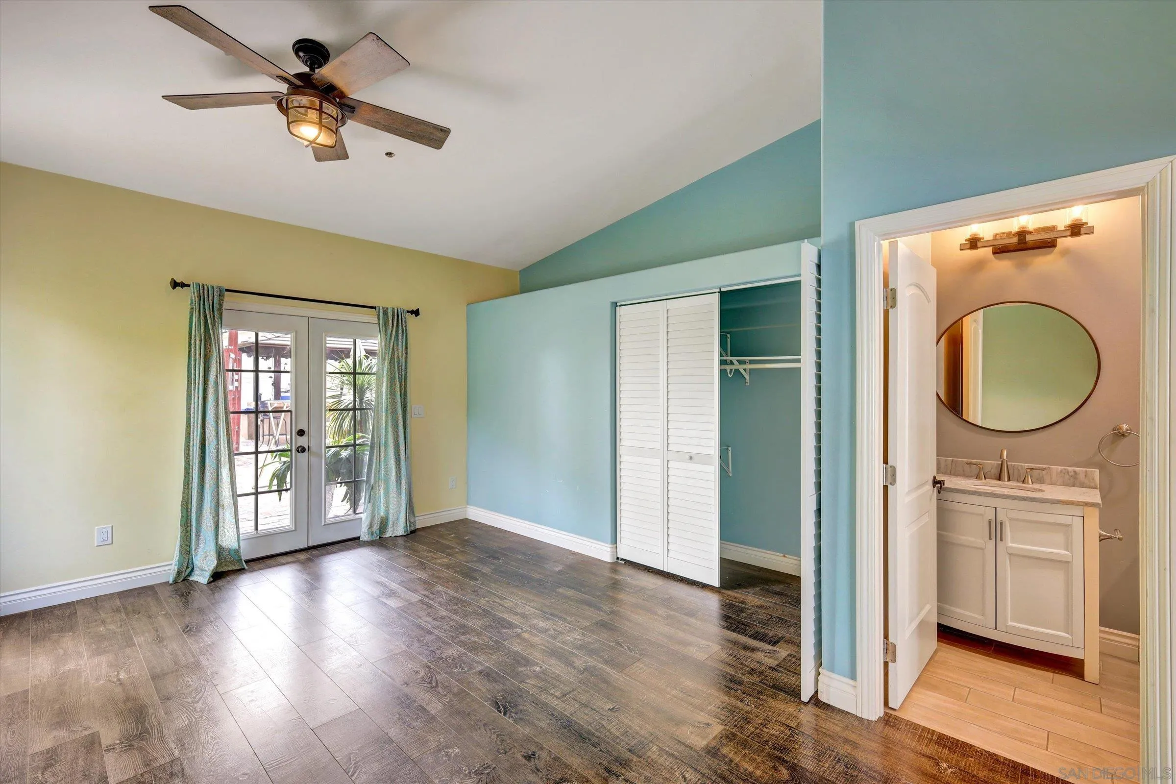 https://cdn.realtyfeed.com/cdn/127/250035998/7bfa75bb33c5998815db18efca70c6f8.webp