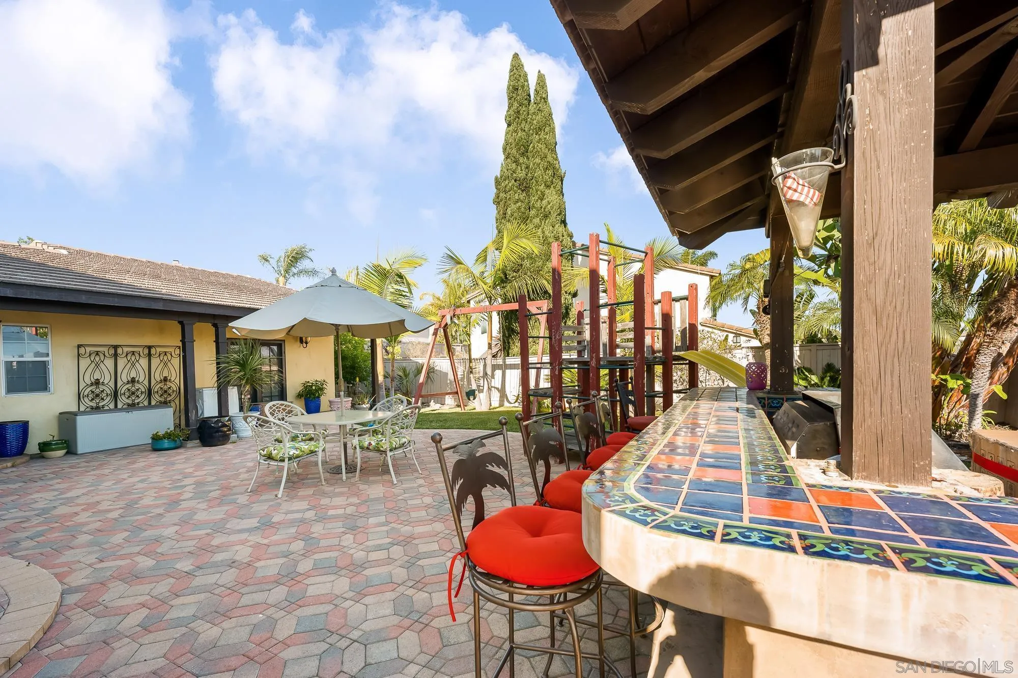 https://cdn.realtyfeed.com/cdn/127/250035998/fd1a7bdb72c51452dcbe2bfb8ad69fac.webp