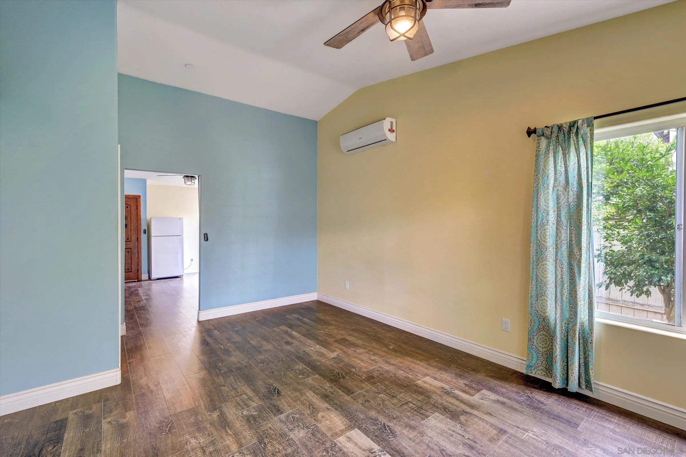 https://cdn.realtyfeed.com/cdn/127/250035998/fd681811a3a81274d0d05b531ef1860e.webp