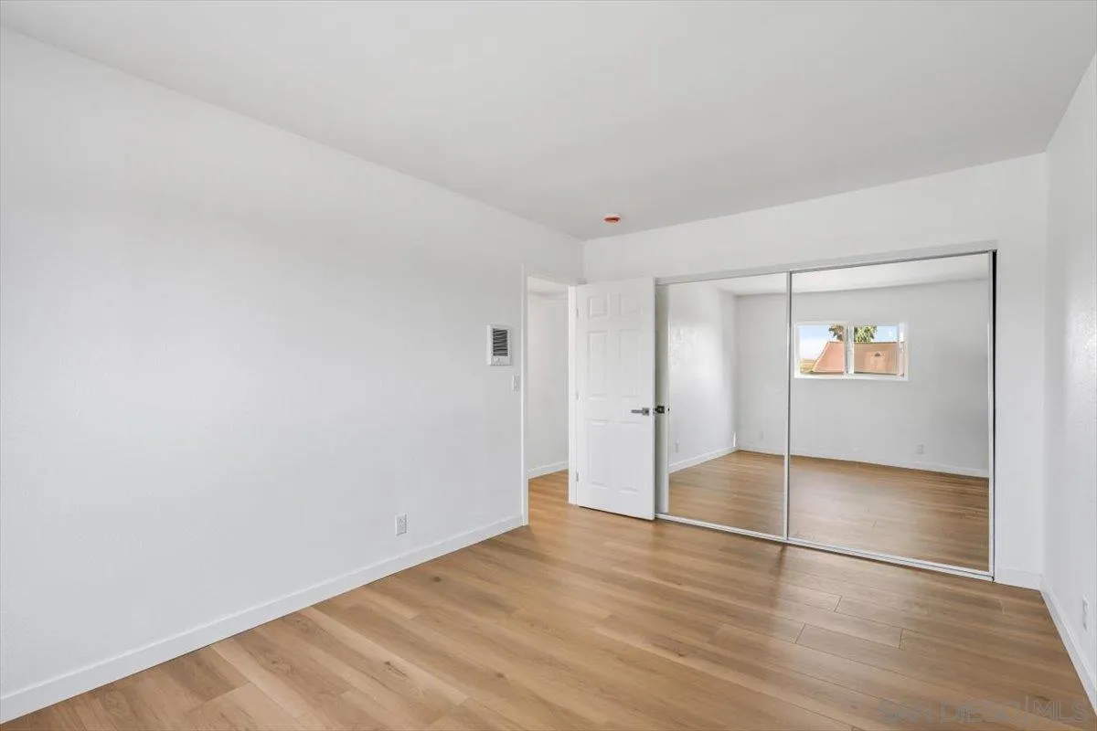 Photo #6: 250036006 Listing 
