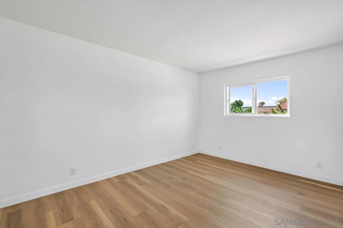 Photo #5: 250036006 Listing 
