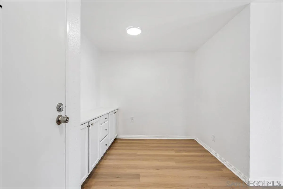 Photo #12: 250036007 Listing: Photo #12