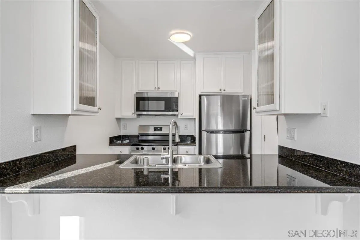 Photo #6: 250036007 Listing 