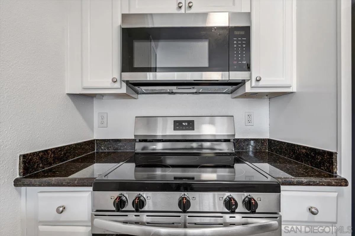 Photo #4: 250036007 Listing 