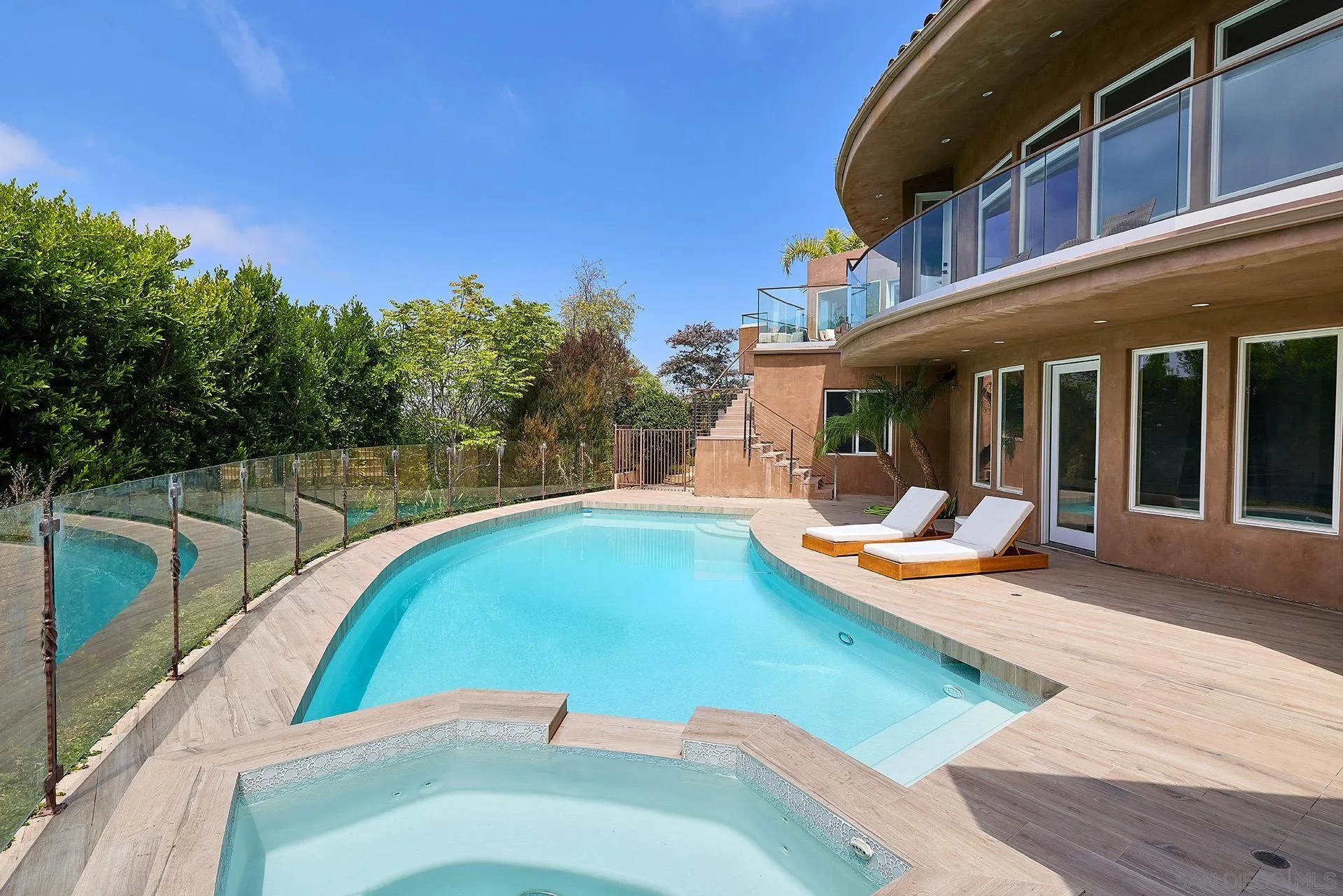 https://cdn.realtyfeed.com/cdn/127/250036008/24030a3bc746201cb03fc168938b1e70.webp
