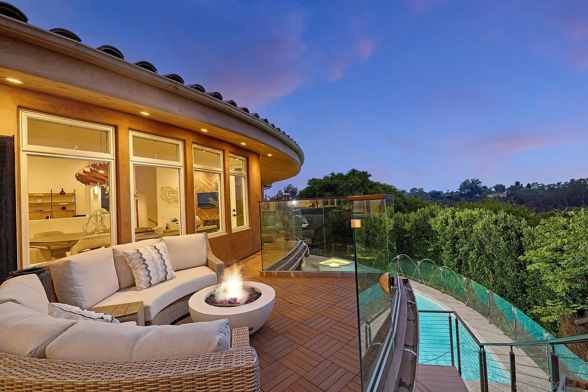 https://cdn.realtyfeed.com/cdn/127/250036008/36179ffb56cf2be7c9876cdd69dbfdb8.webp