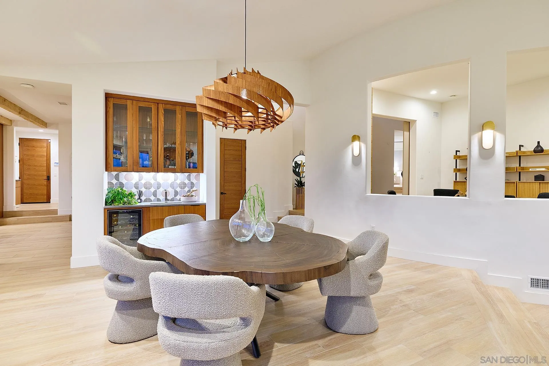 https://cdn.realtyfeed.com/cdn/127/250036008/64ed701bc02cd9212f9c642797c10763.webp