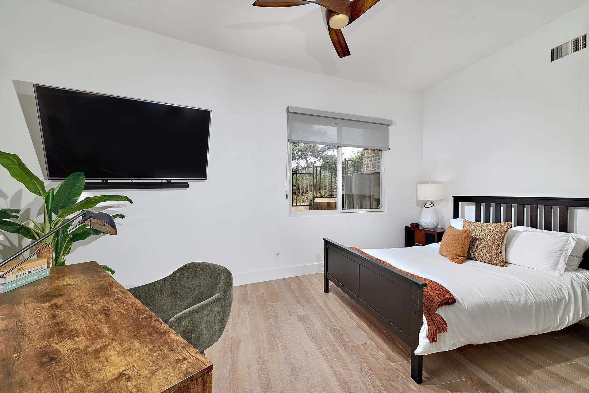 https://cdn.realtyfeed.com/cdn/127/250036008/841b3bdbcf0377d853cce0fbb9e26917.webp