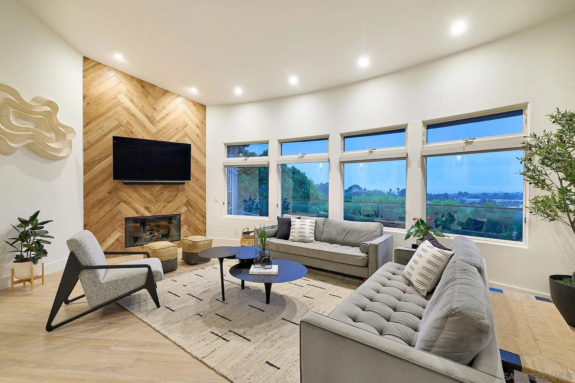 https://cdn.realtyfeed.com/cdn/127/250036008/9175a50da31dd9ad1c988313434172fa.webp