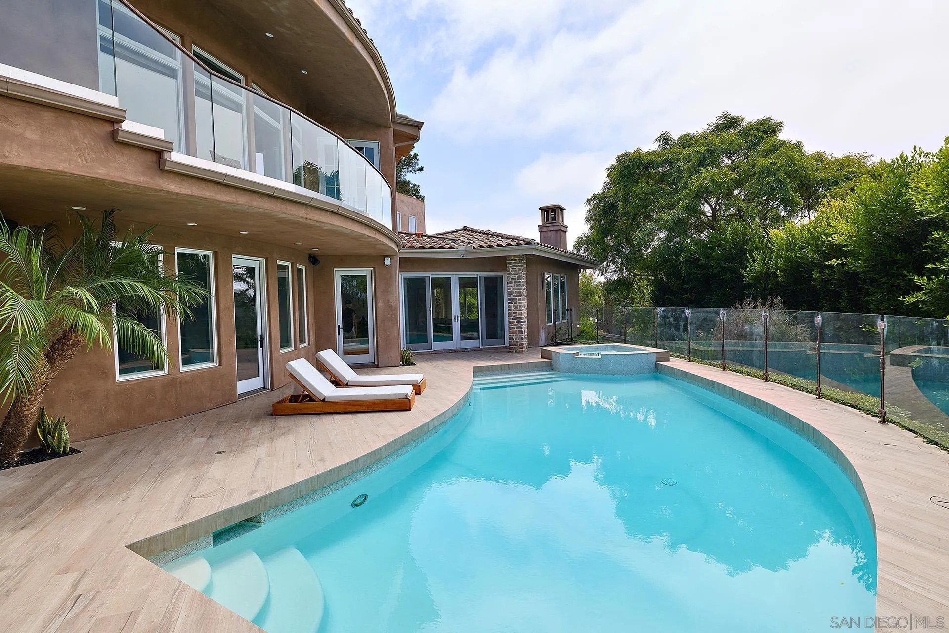 https://cdn.realtyfeed.com/cdn/127/250036008/93bf52241b22c15fc7bfabbc1449fe9a.webp