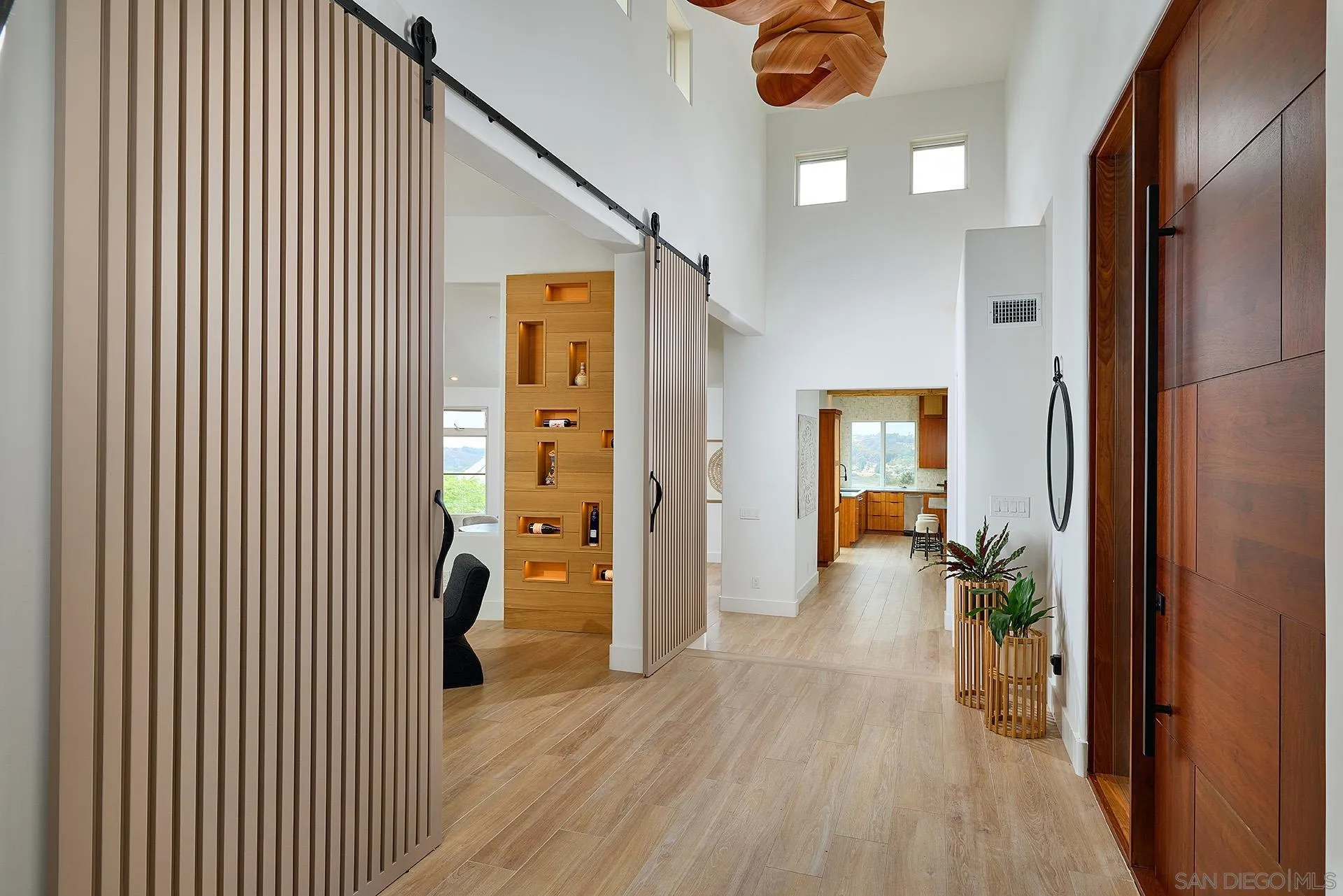 https://cdn.realtyfeed.com/cdn/127/250036008/c00eda0c23a98902d6f412906d416daa.webp