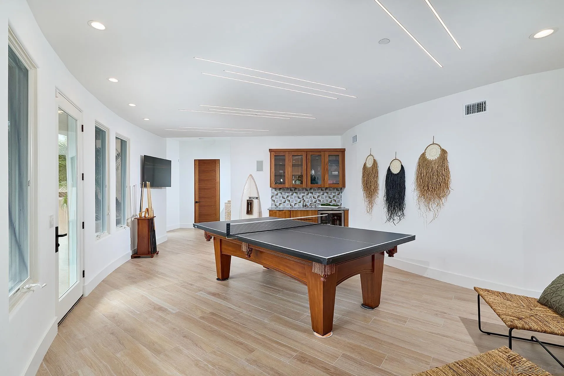 https://cdn.realtyfeed.com/cdn/127/250036008/c58dd15ff6aa35c2aae28f7396849ce2.webp