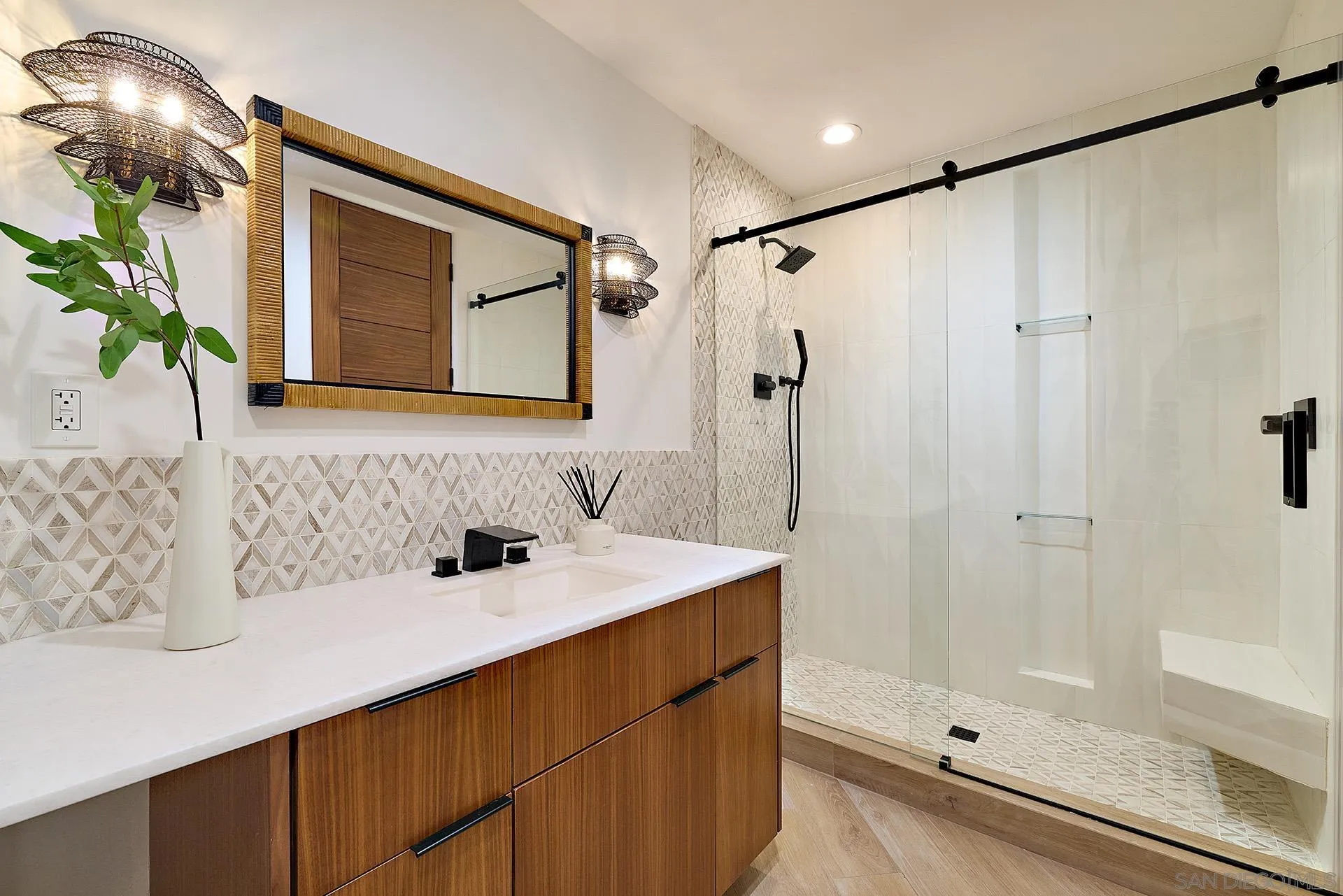 https://cdn.realtyfeed.com/cdn/127/250036008/eb4f12f31fcba11a646dbfe3cbaf4e52.webp