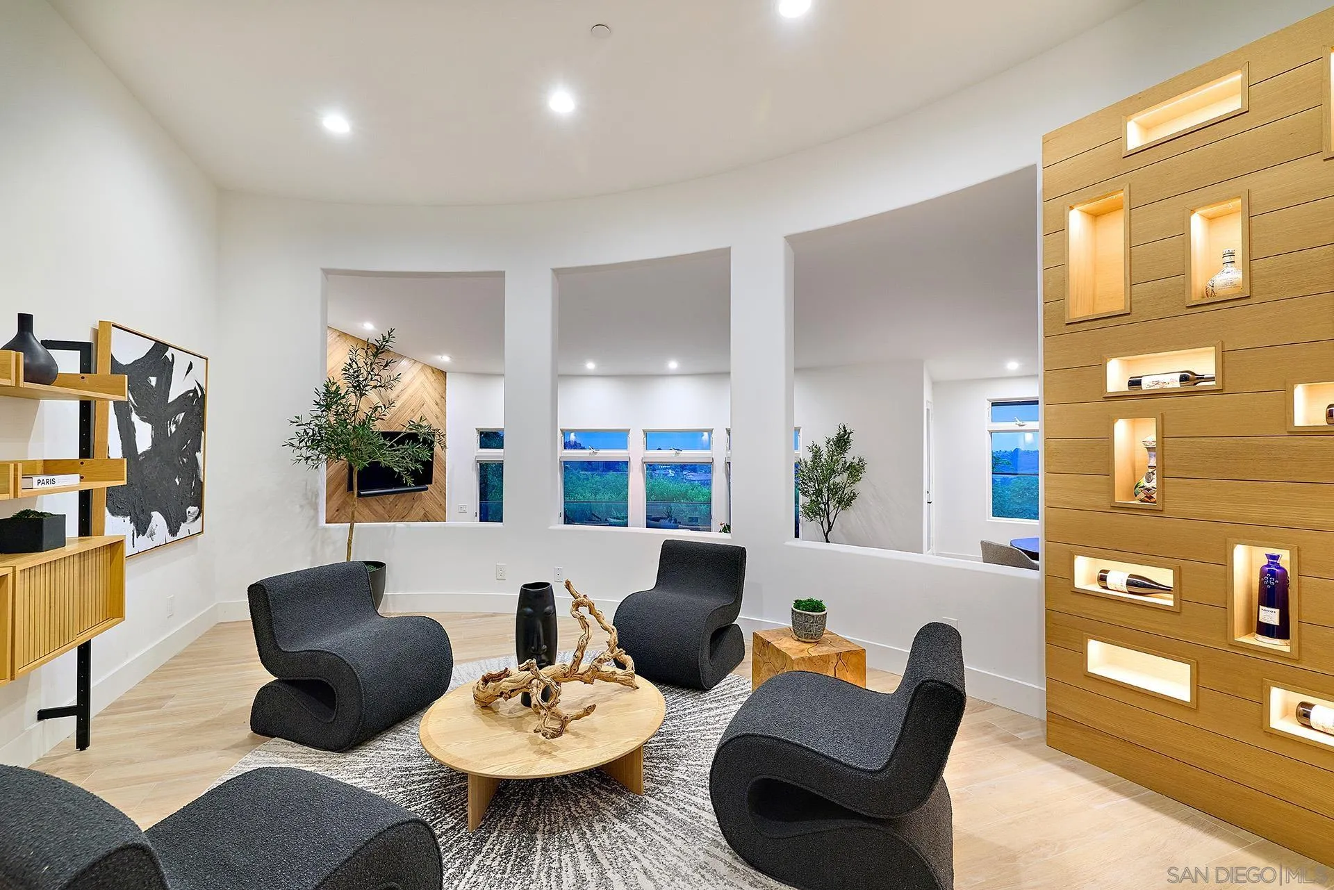 https://cdn.realtyfeed.com/cdn/127/250036008/ef76a3d30826a81a84bacd91ce587fda.webp