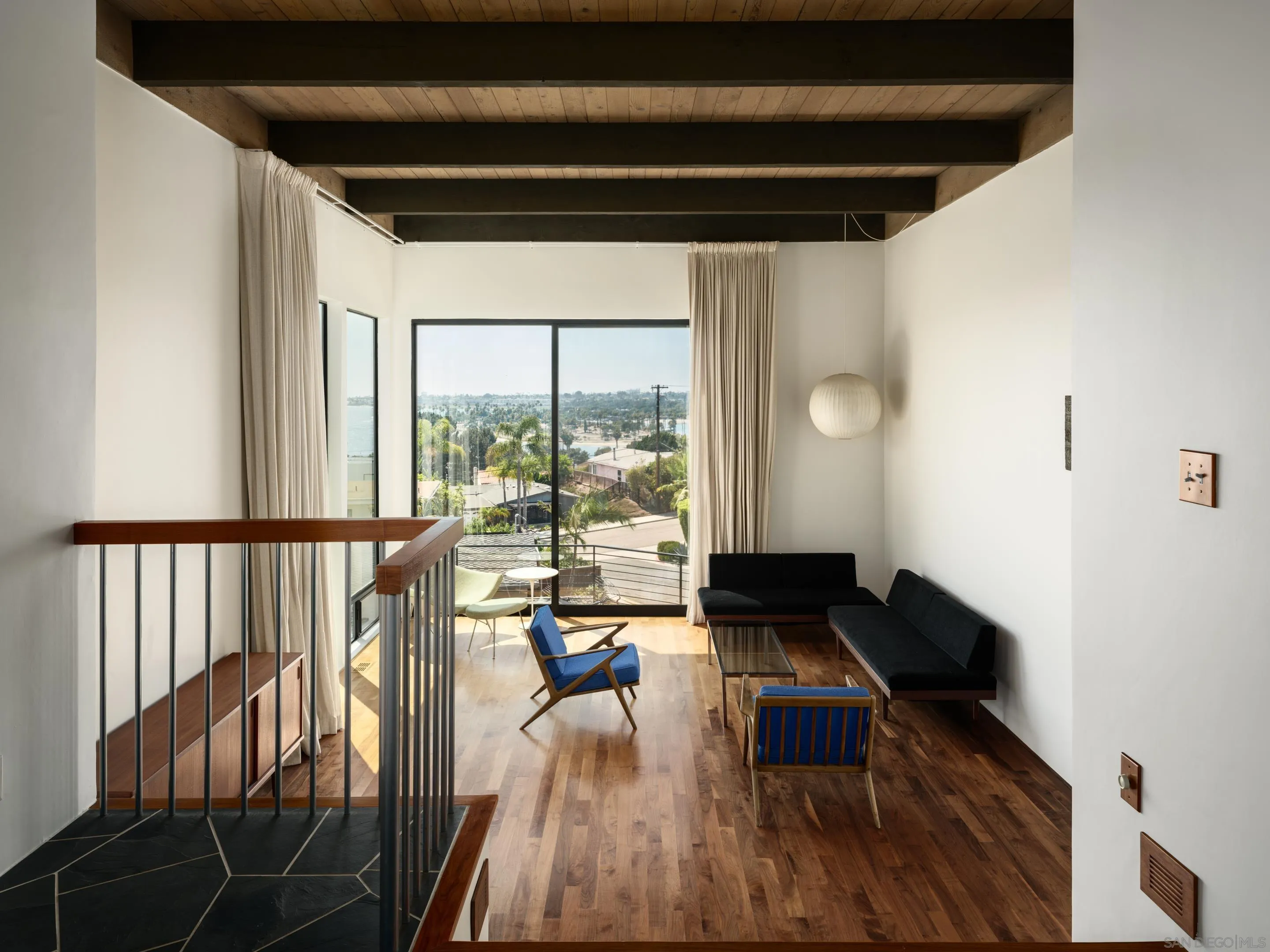 https://cdn.realtyfeed.com/cdn/127/250036010/26ec4257dda7f32a217a1e11b9f24a4e.webp