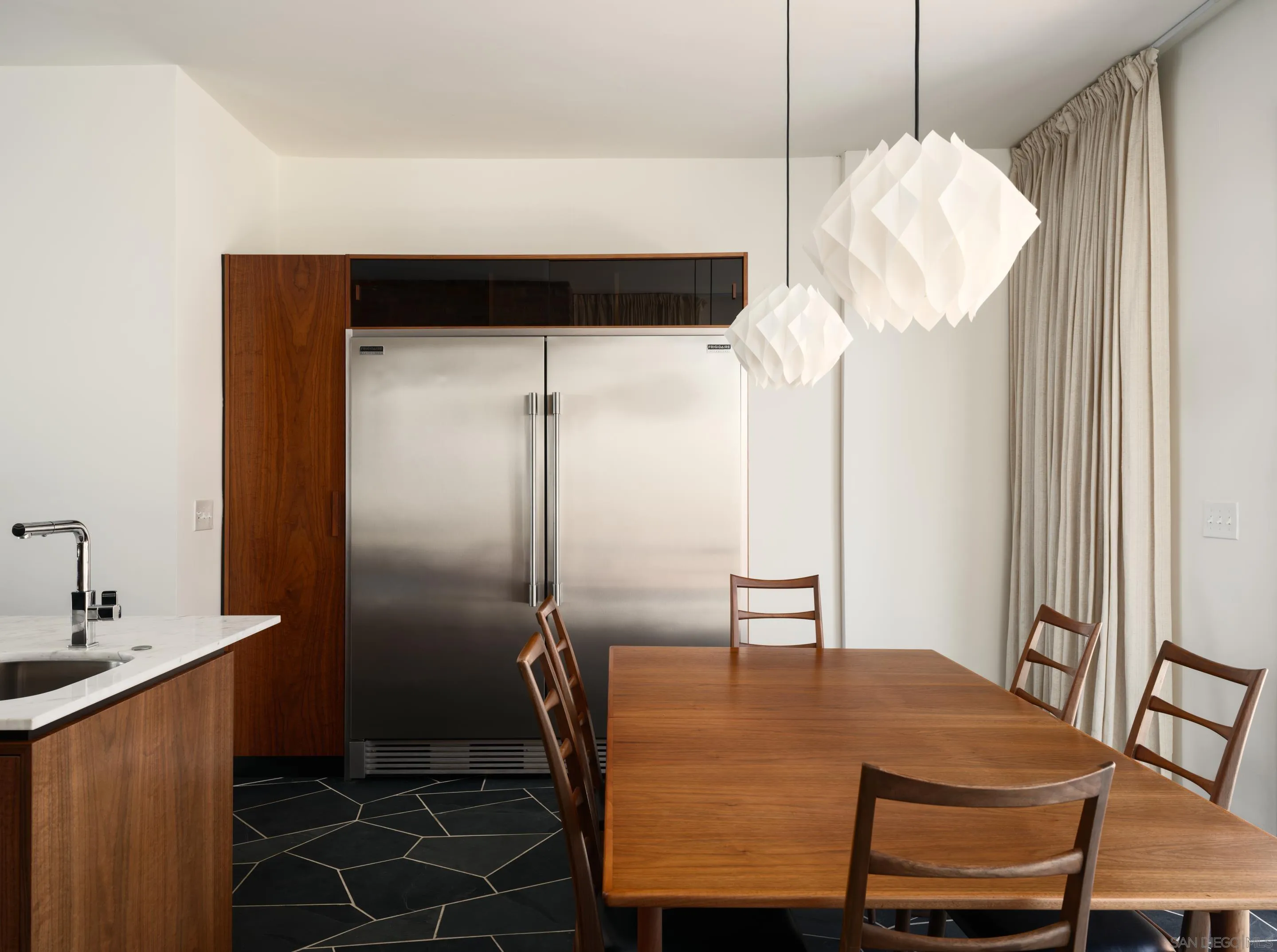 https://cdn.realtyfeed.com/cdn/127/250036010/63a4059c6e0ff1c4b42ac227f27c44e3.webp