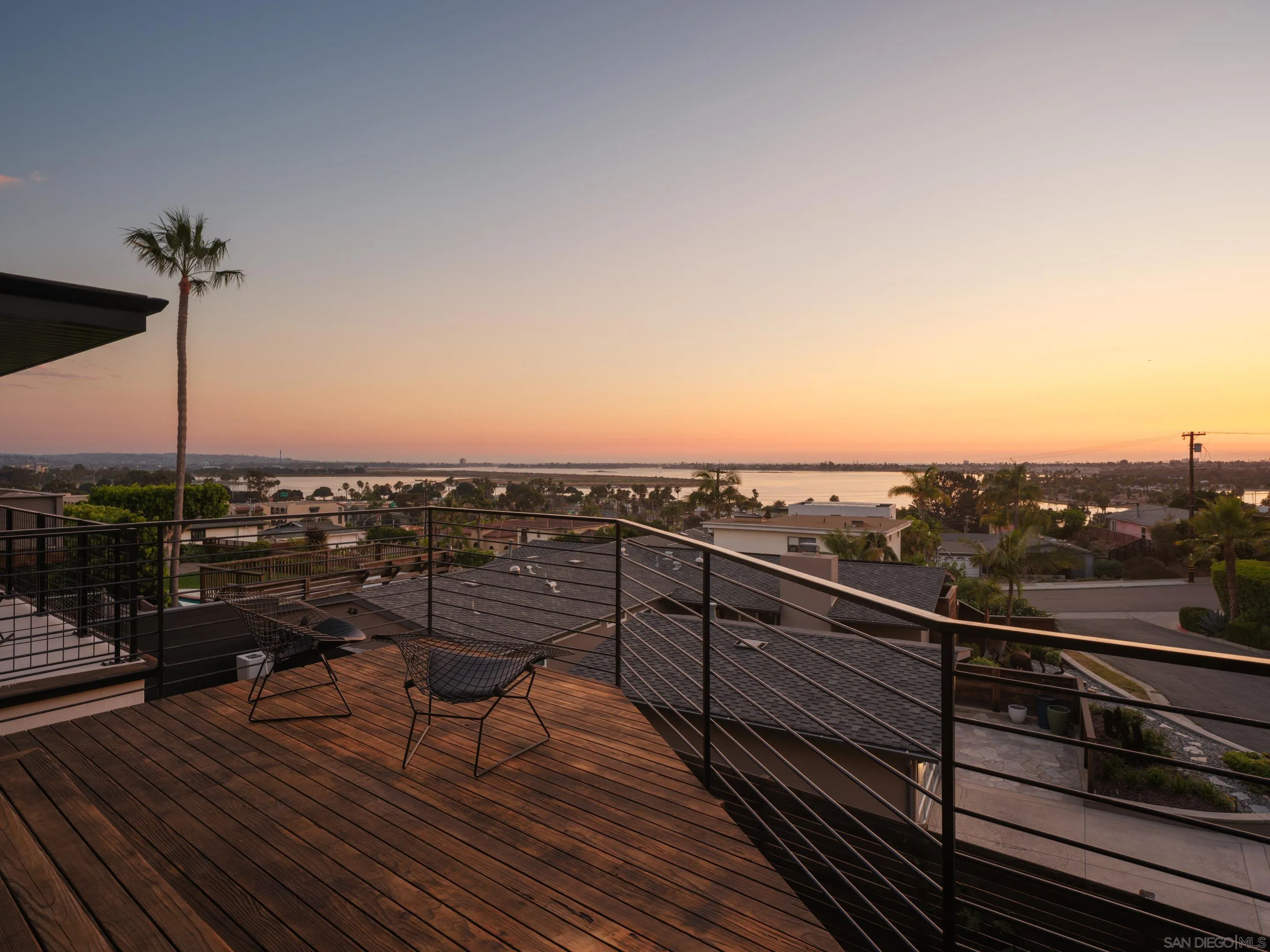https://cdn.realtyfeed.com/cdn/127/250036010/b0f9803a6d8e3231c00485fd9fc5c2a7.webp