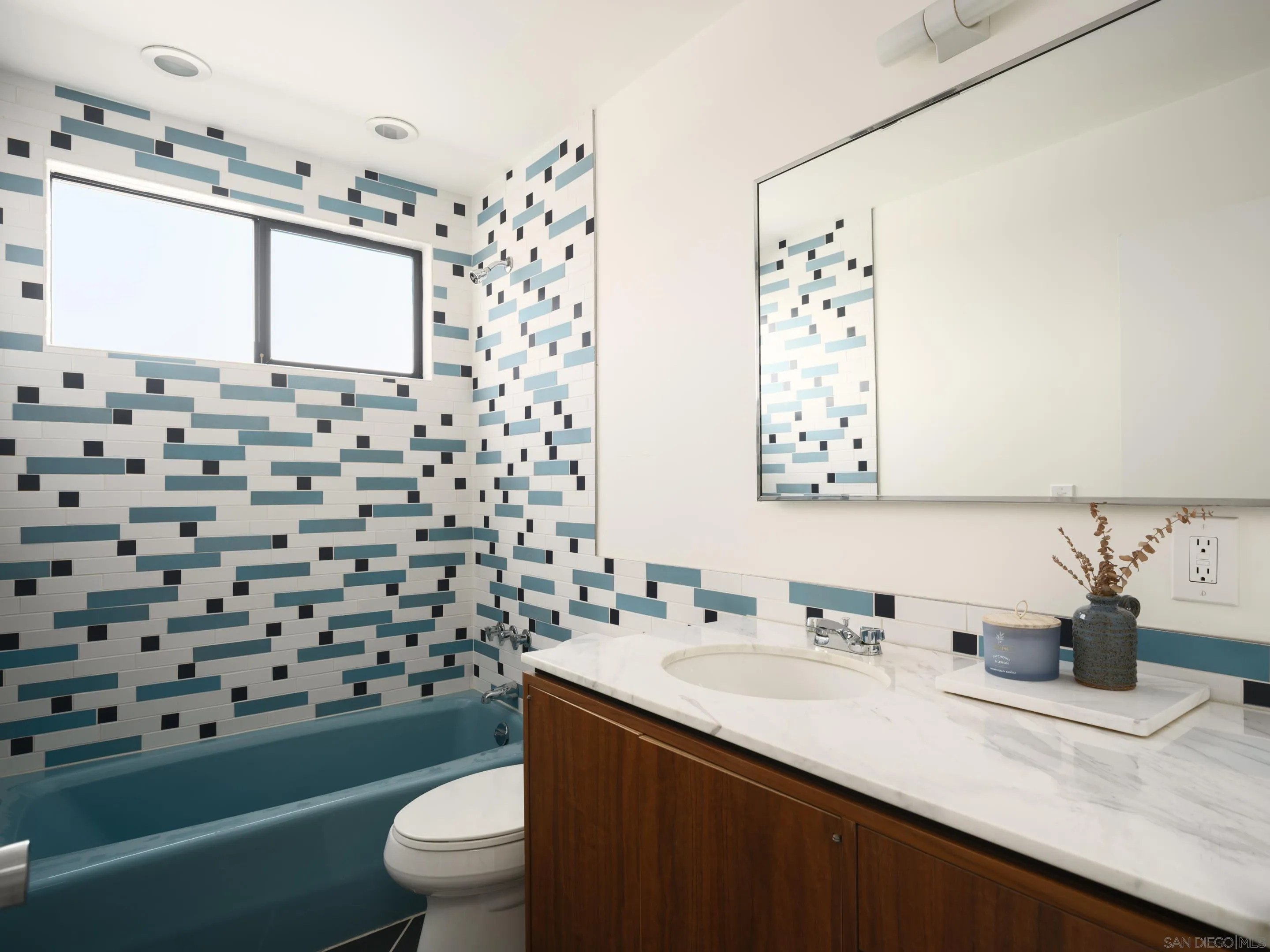 https://cdn.realtyfeed.com/cdn/127/250036010/ed476d61589b30e8b14486309e23e5c5.webp