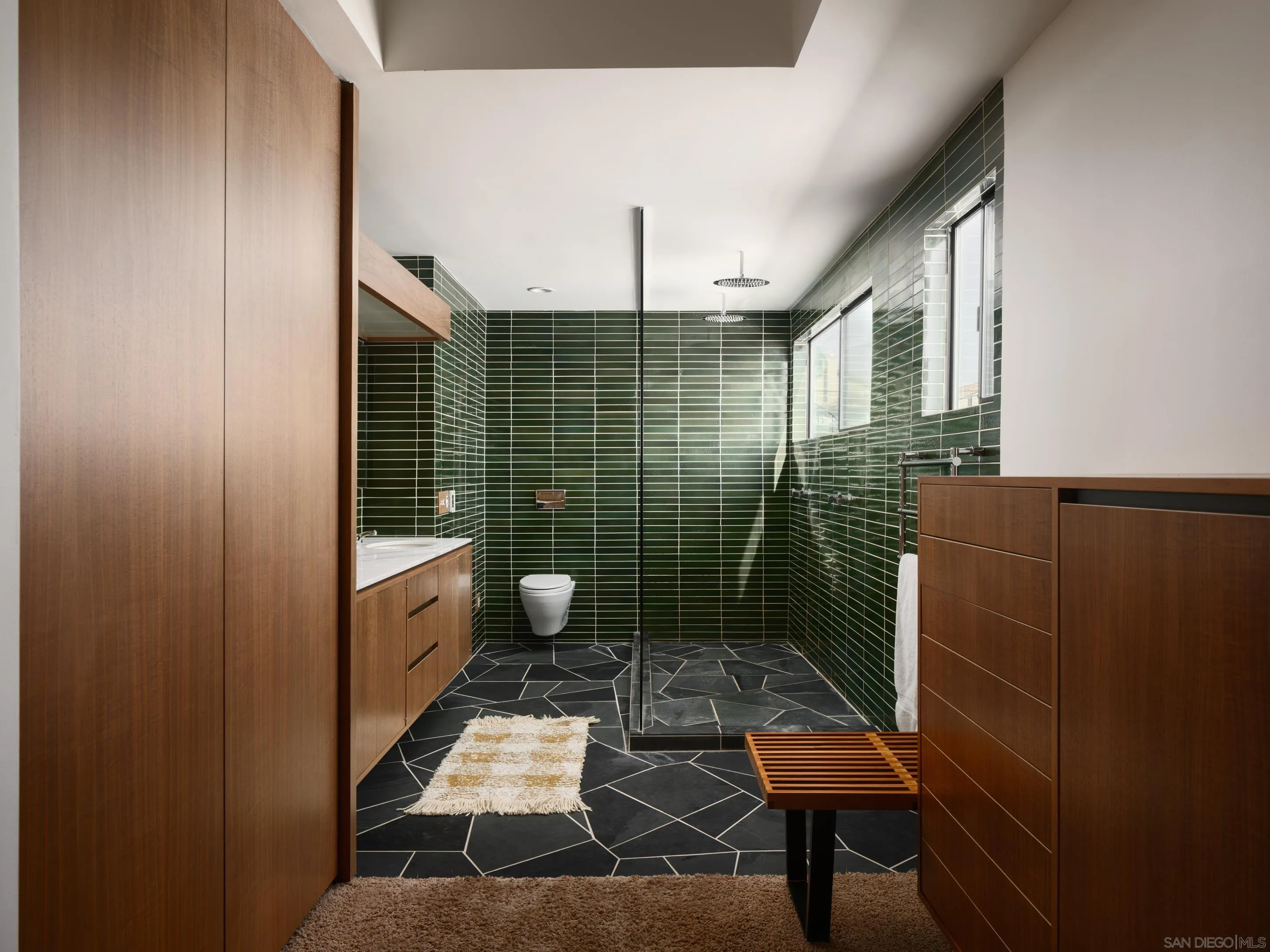 https://cdn.realtyfeed.com/cdn/127/250036010/fb633b07d63af0396f0a91c5dbfd367b.webp
