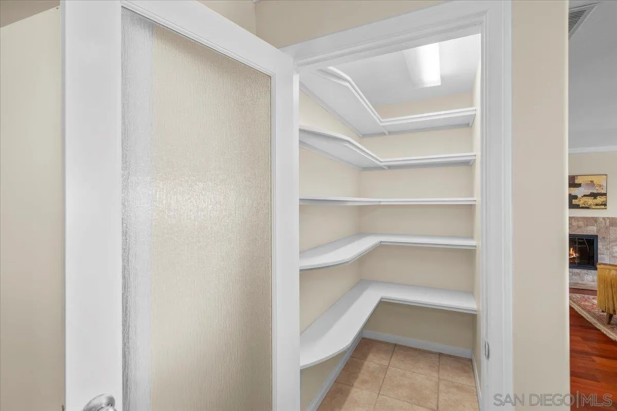 https://cdn.realtyfeed.com/cdn/127/250036016/02895fe6389570fc3e75576ce73c5e50.webp