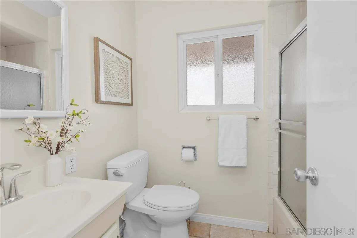 https://cdn.realtyfeed.com/cdn/127/250036016/23b9c96316961d54e36b95b38a664833.webp