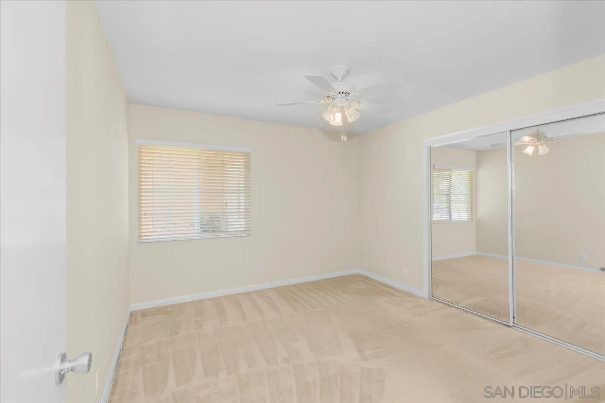 https://cdn.realtyfeed.com/cdn/127/250036016/6d1dbfd3c274e419cb7bac1b8a9f93ed.webp