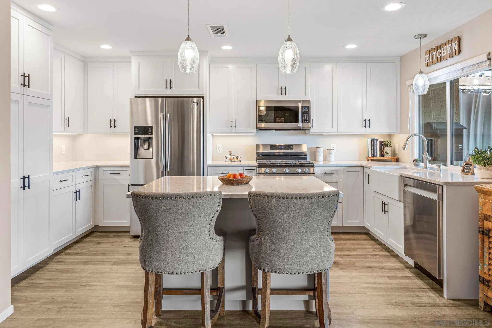 Photo #3: 250036018 Listing 