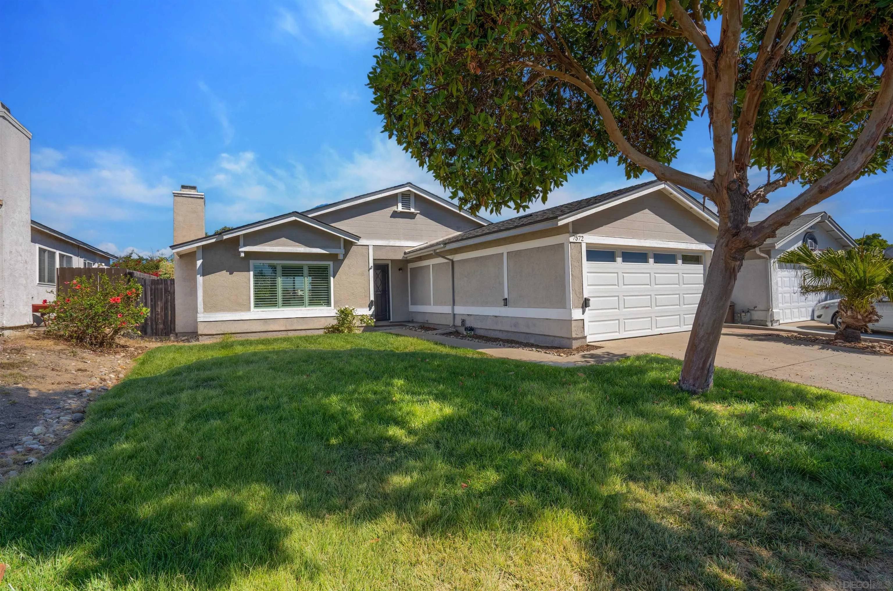 https://cdn.realtyfeed.com/cdn/127/250036024/5cf3a6d8b19118523ef516d6a9c630e1.webp