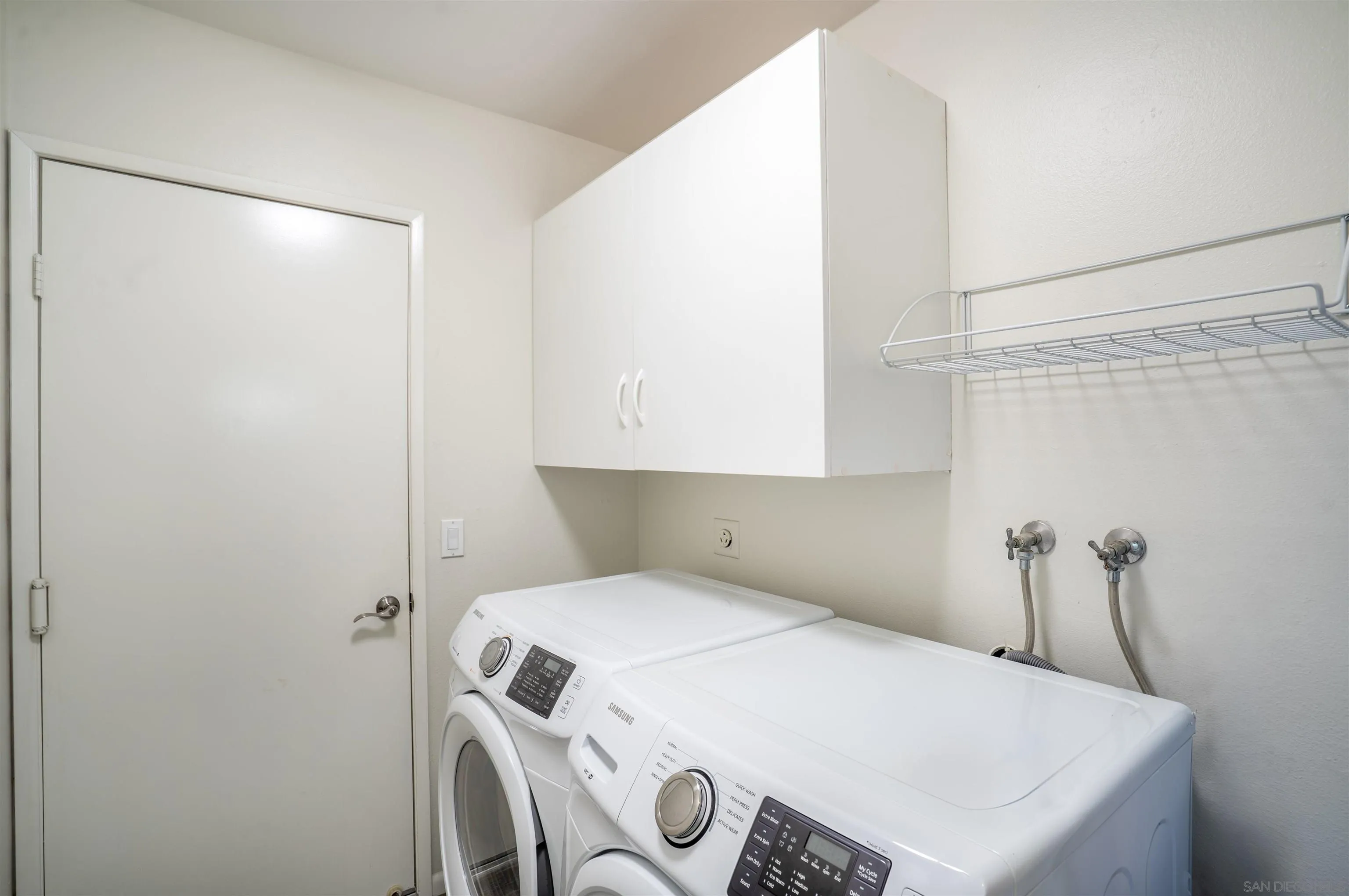 https://cdn.realtyfeed.com/cdn/127/250036024/7035e70785264ff6419ba4946dbfd257.webp