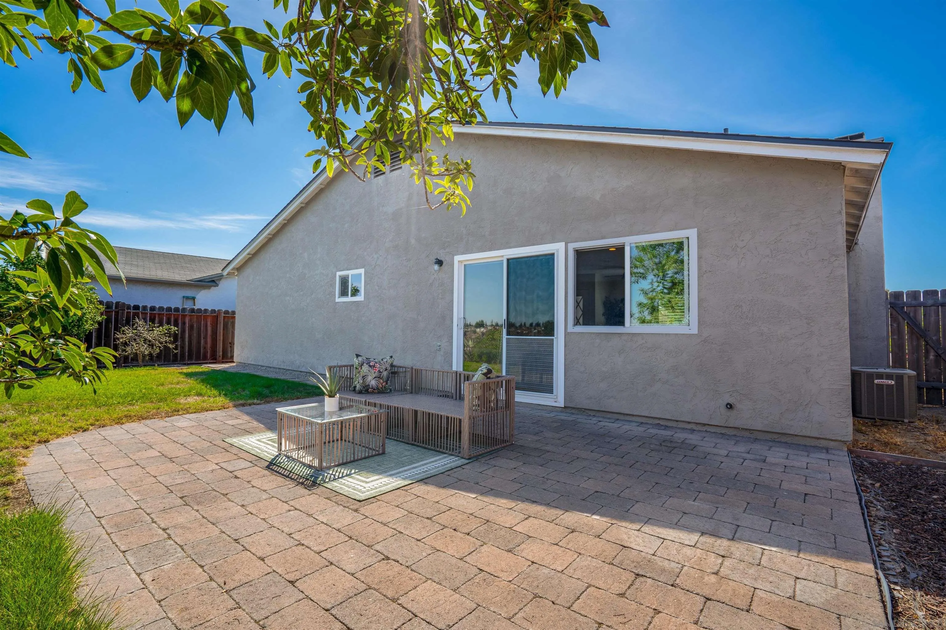 https://cdn.realtyfeed.com/cdn/127/250036024/aeb2b34a972db5d3a26aff9d34bdb918.webp