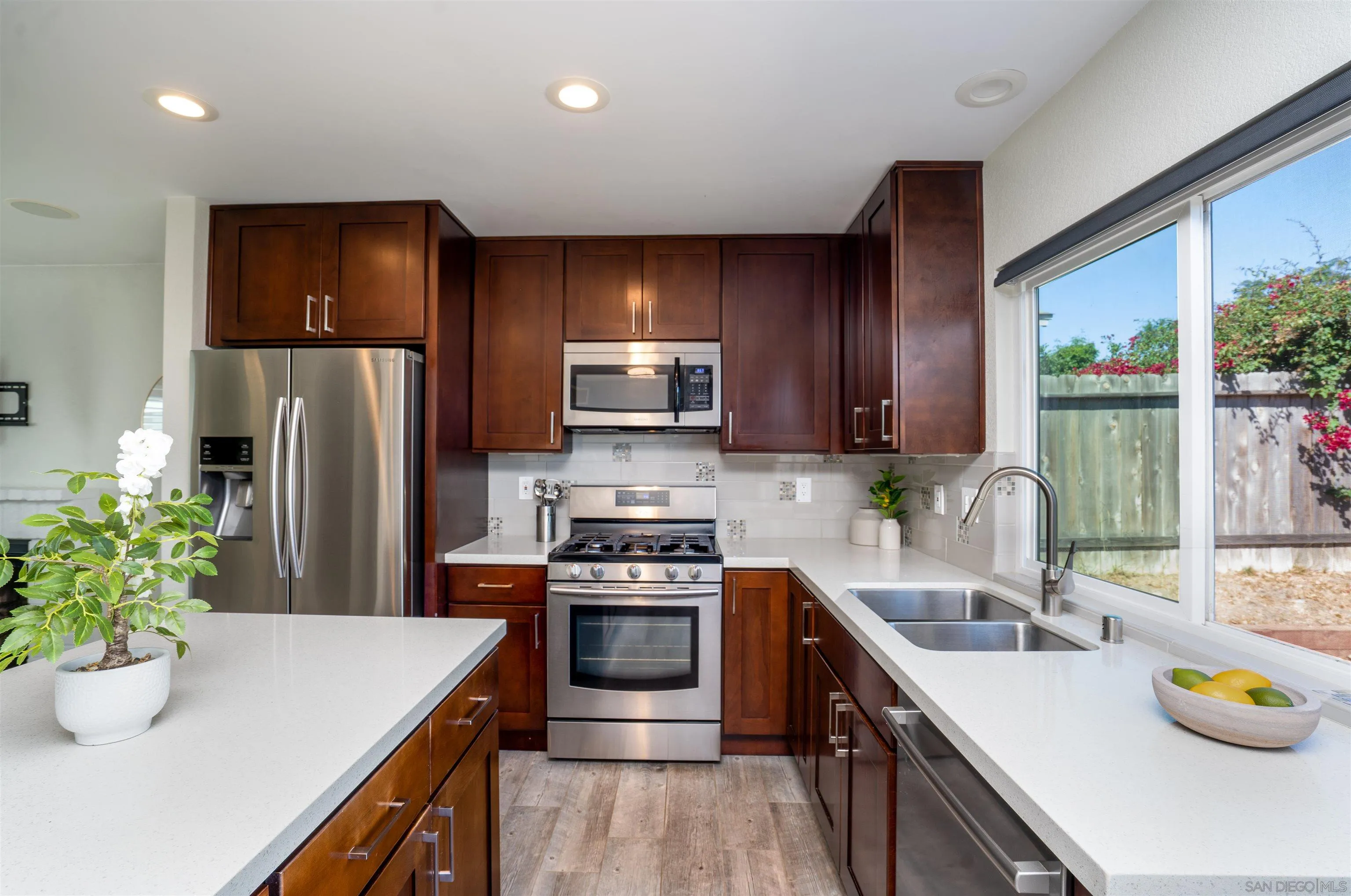 https://cdn.realtyfeed.com/cdn/127/250036024/d7f3682dd689e817bbd0482fdc2335d5.webp