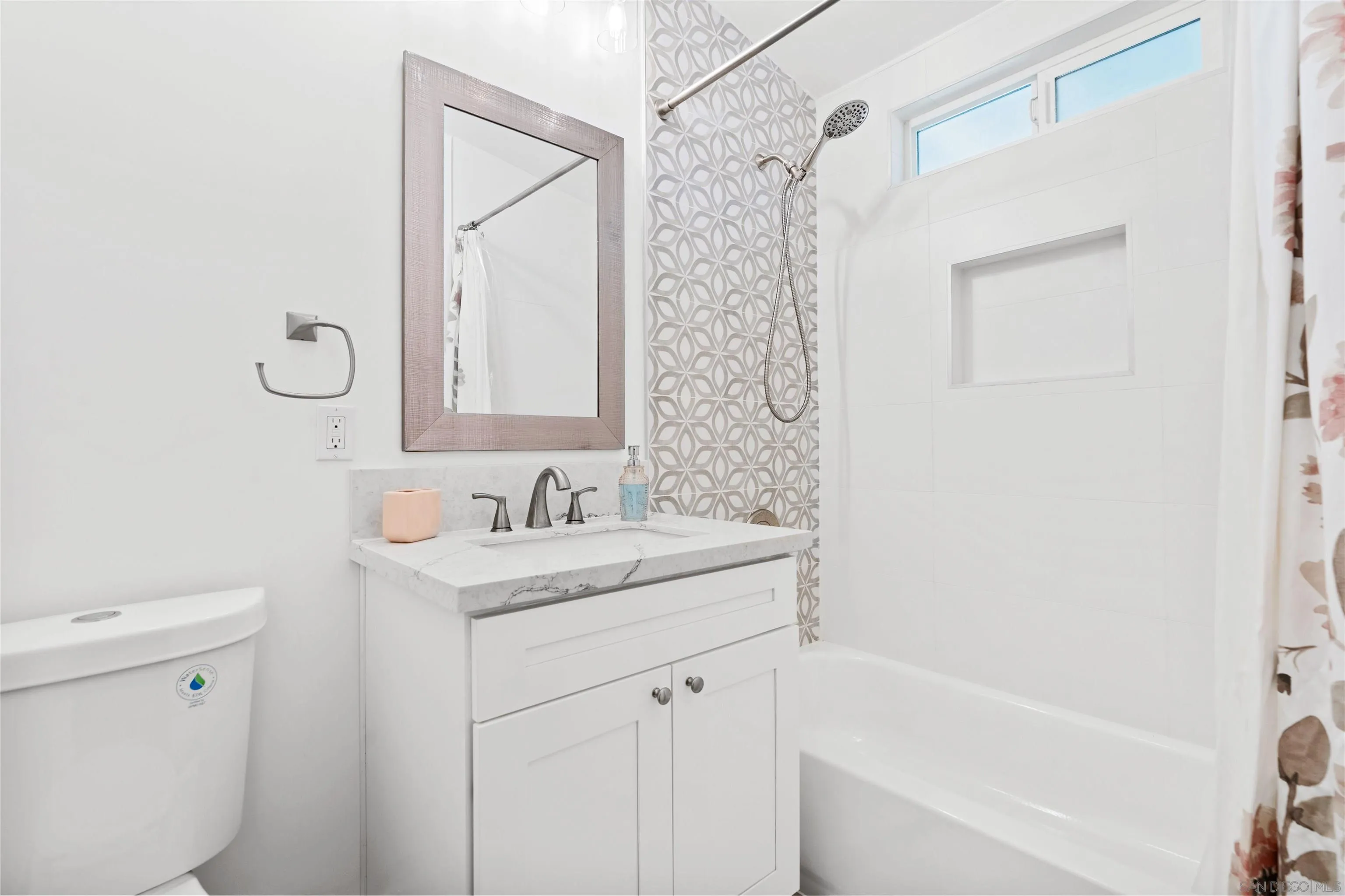 https://cdn.realtyfeed.com/cdn/127/250036044/7370513c1c5c33599eaad598f6ad73e4.webp