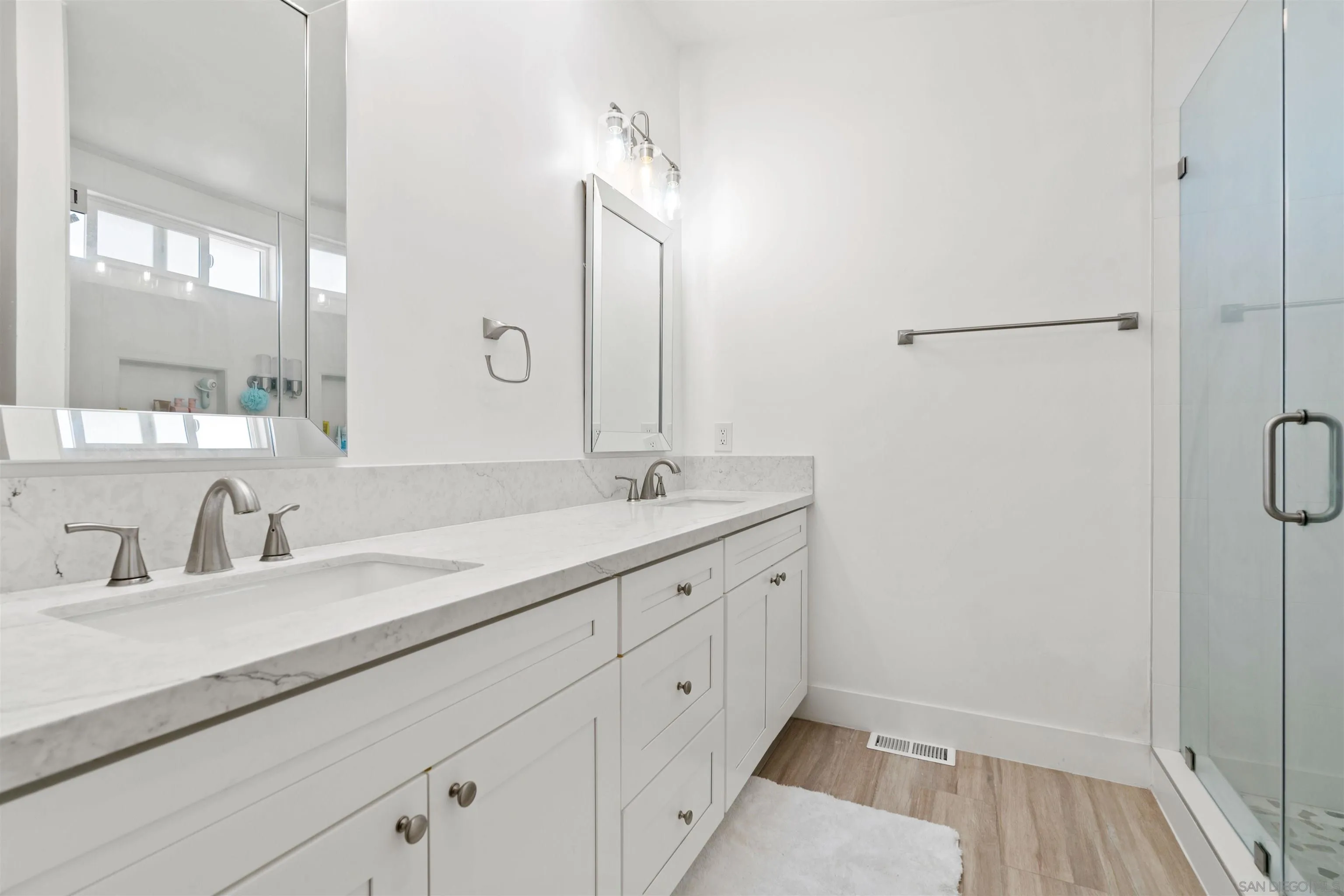 https://cdn.realtyfeed.com/cdn/127/250036044/9a50f07096b8df09db25b319e62a152f.webp