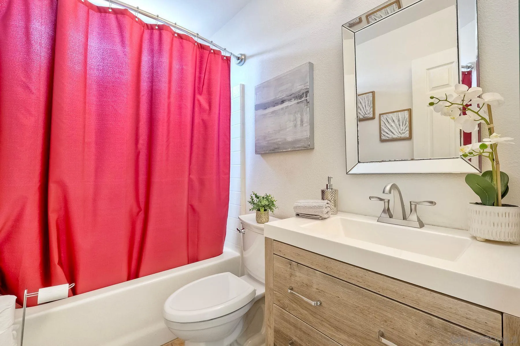 https://cdn.realtyfeed.com/cdn/127/250036045/4f194e7ea13a23dada93659b4418c470.webp