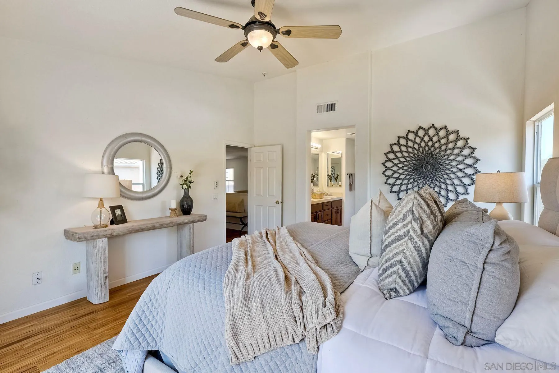 https://cdn.realtyfeed.com/cdn/127/250036045/7a79520674280a716c416967268565ad.webp