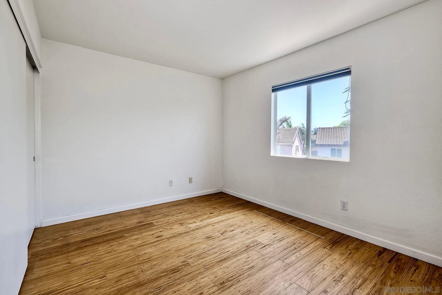https://cdn.realtyfeed.com/cdn/127/250036045/9c4721c513f82f9ce14492799e4b0c9b.webp