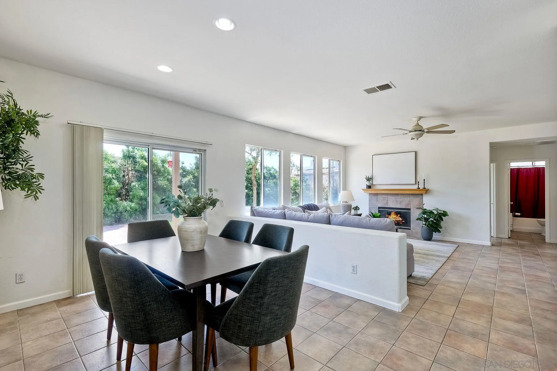 https://cdn.realtyfeed.com/cdn/127/250036045/a2b45e17bbee4088727c507af75e51ca.webp