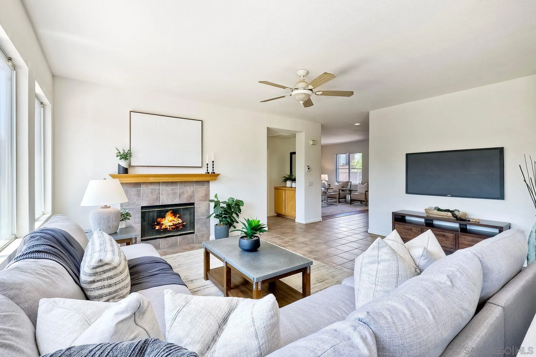 https://cdn.realtyfeed.com/cdn/127/250036045/fc52ff08596e8b0a5a699ba935b27ca4.webp