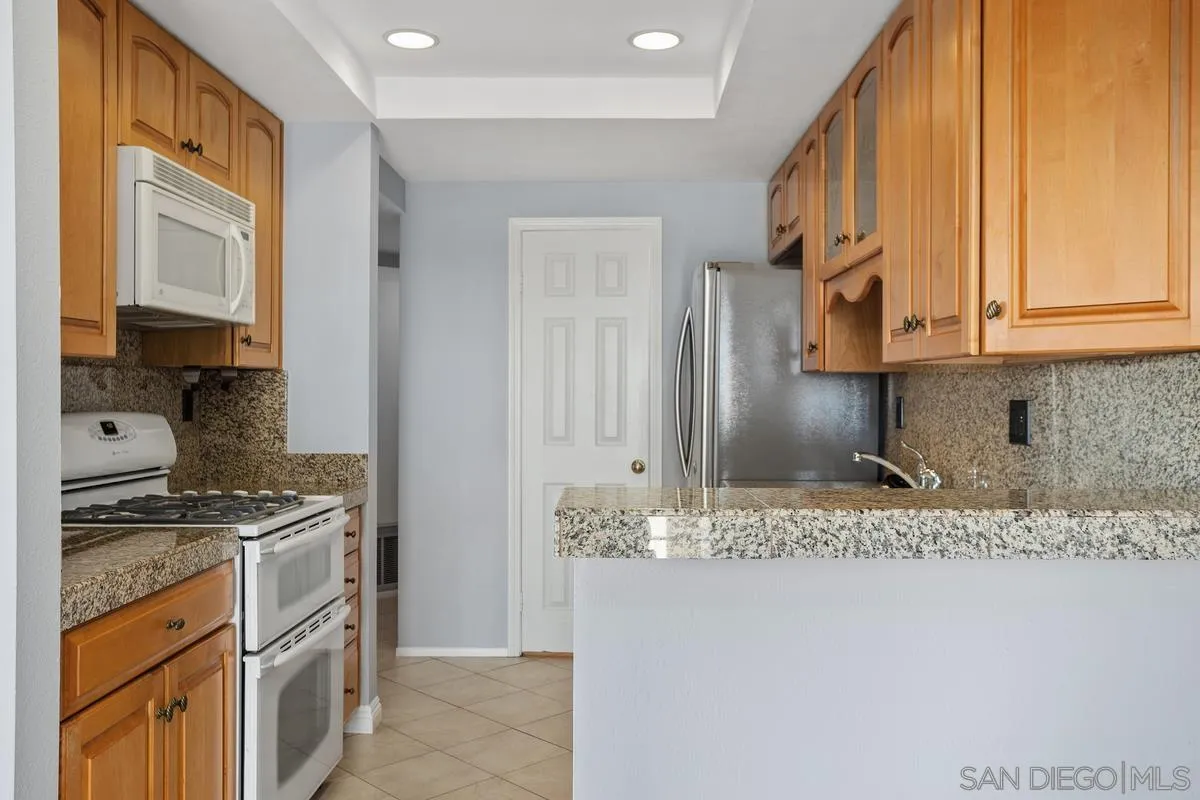 Photo #10: 250036059 Listing: Photo #10