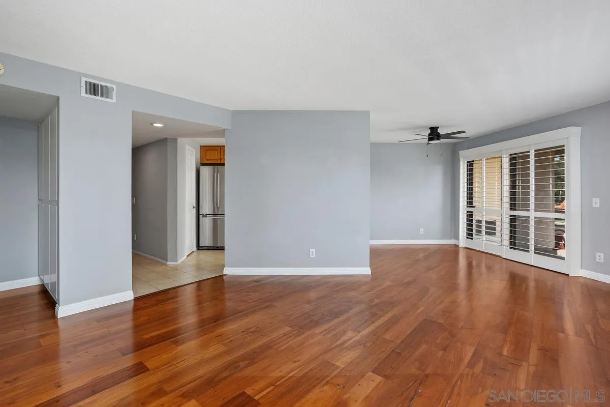 Photo #4: 250036059 Listing 