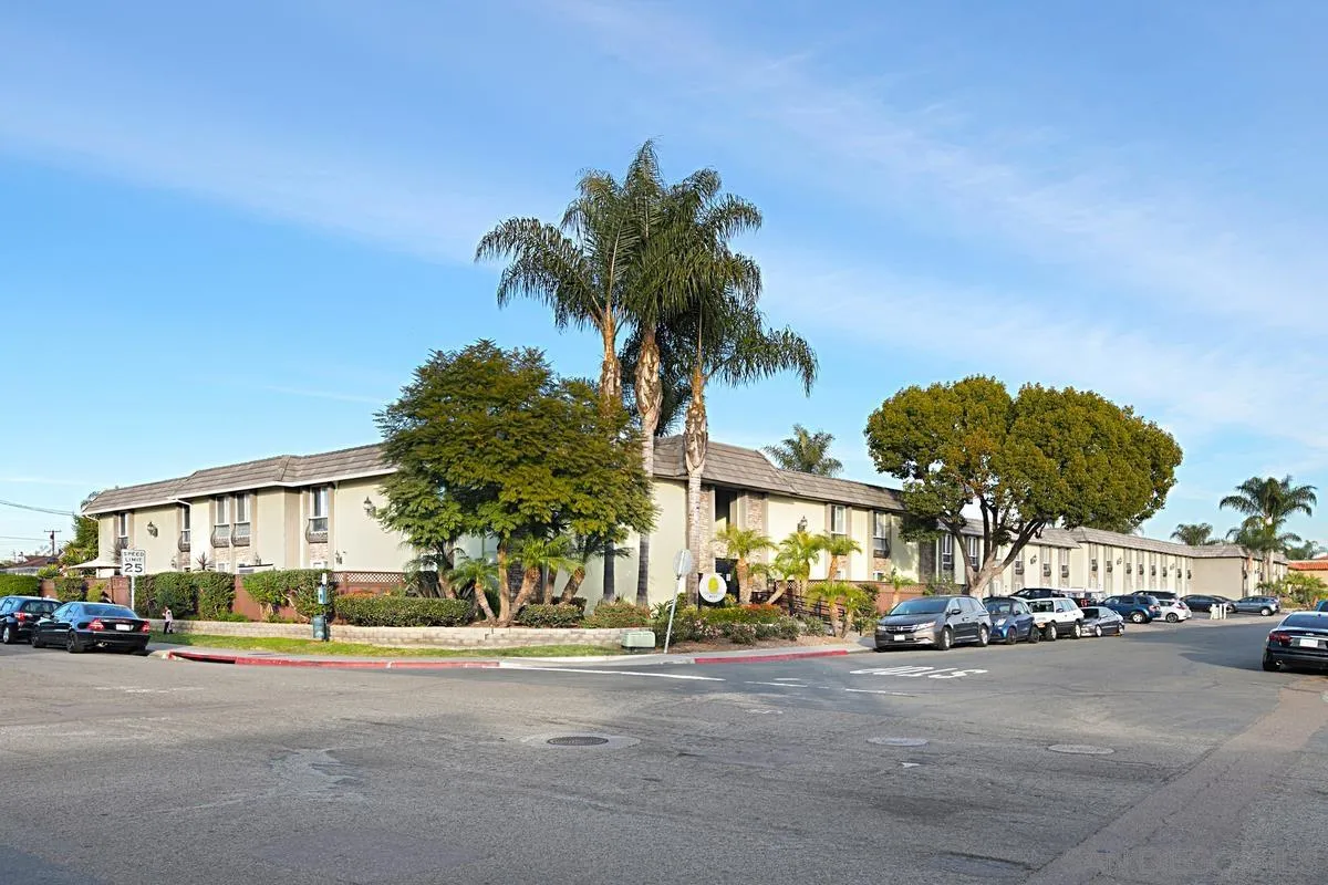 https://cdn.realtyfeed.com/cdn/127/250036061/cd43c7df24d32bf43df3a3765d35c25c.webp