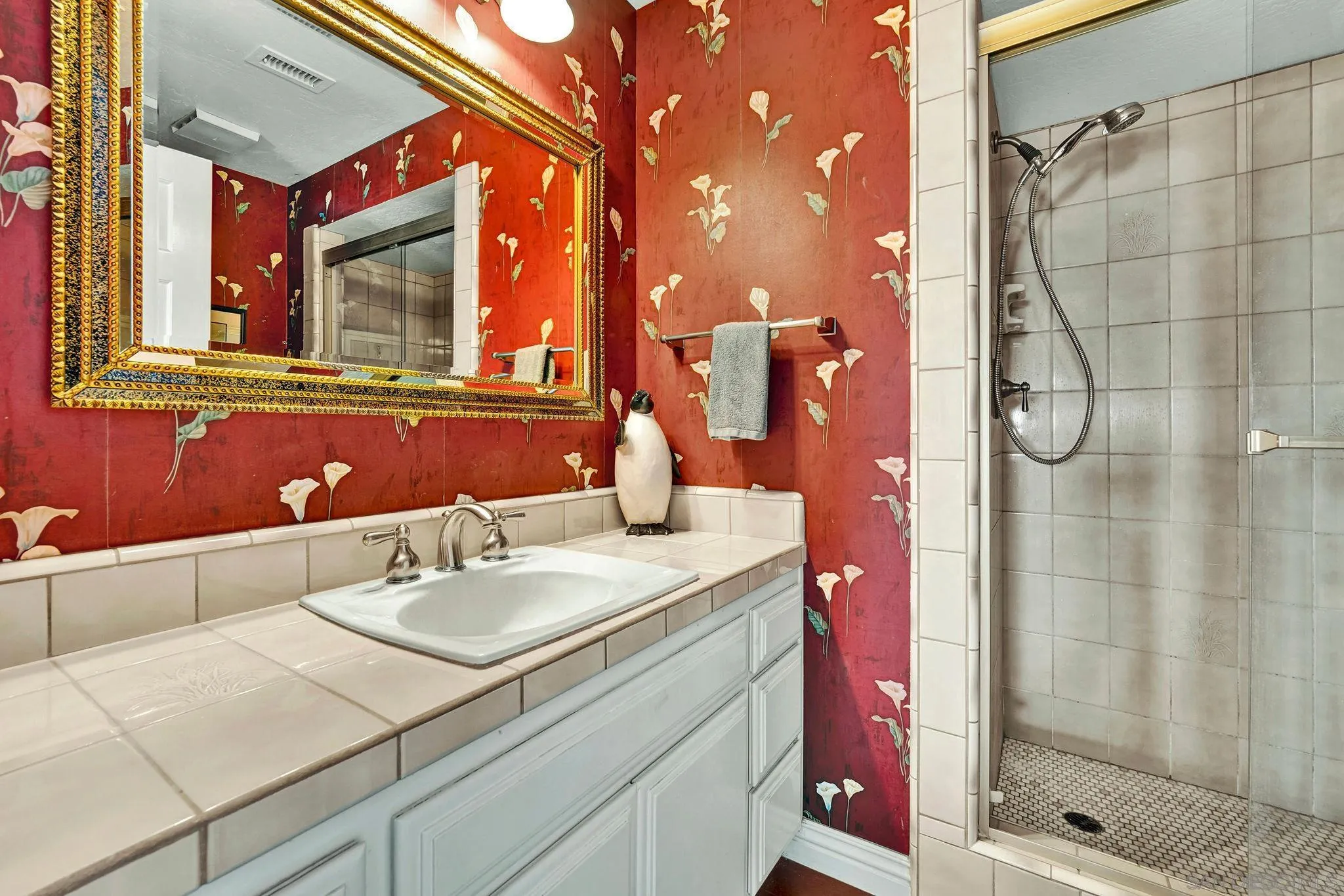 https://cdn.realtyfeed.com/cdn/127/250036064/20f03cca9ad3d9e621f706dc4d89afb1.webp